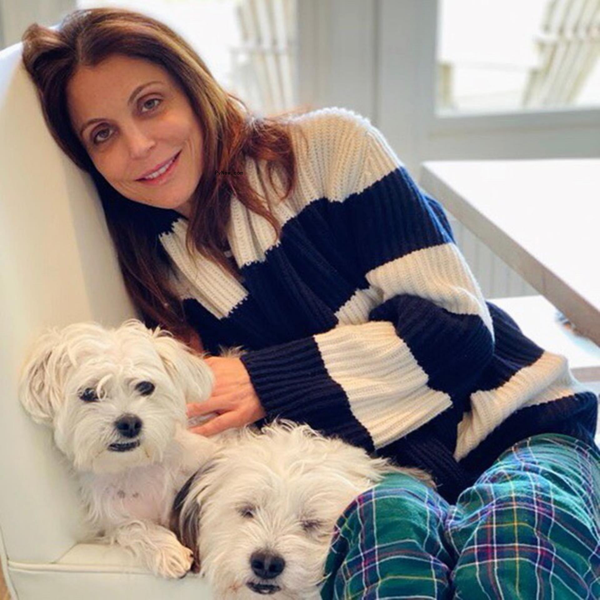 Bethenny Frankel and her dogs