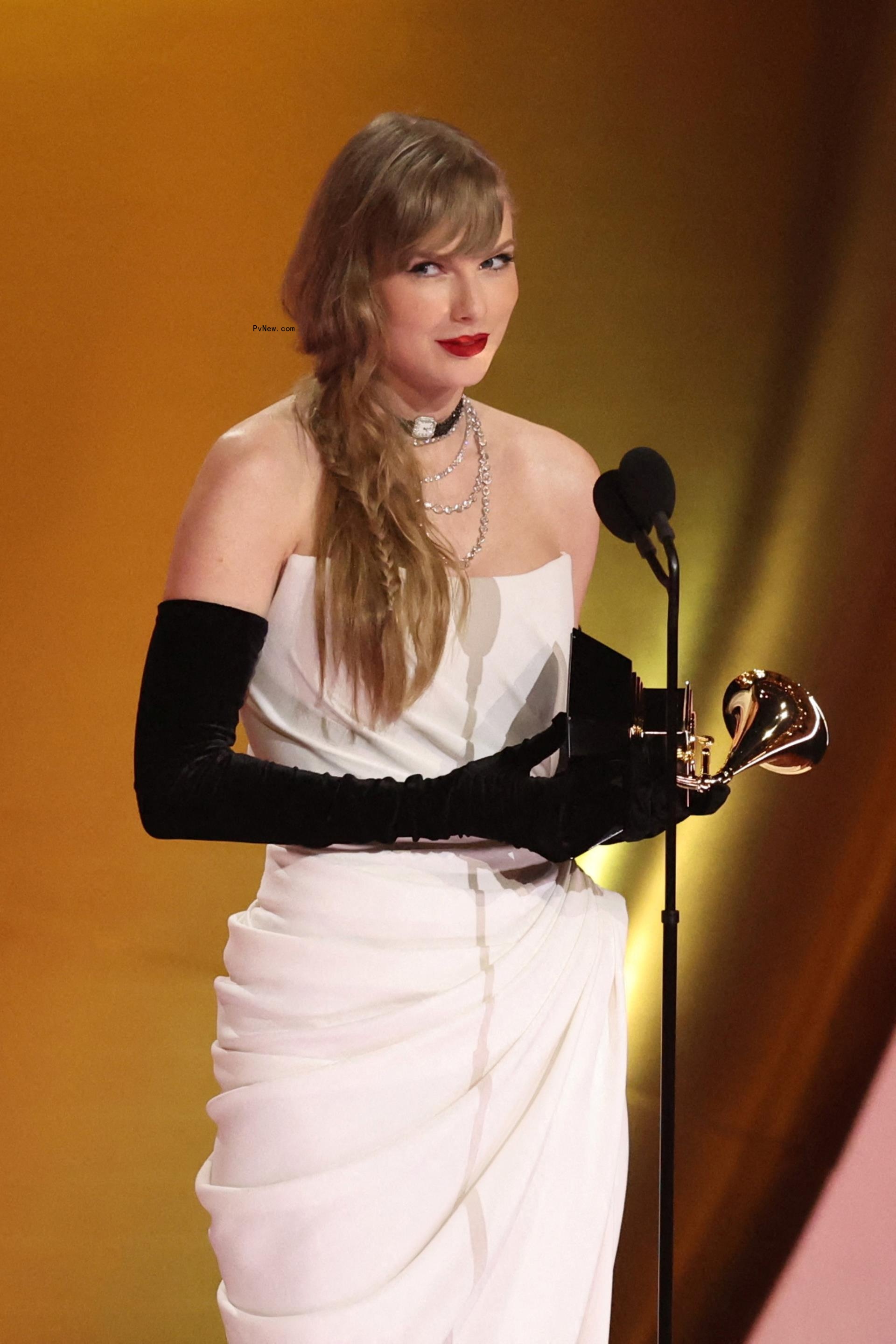 Taylor Swift Grammys 2024