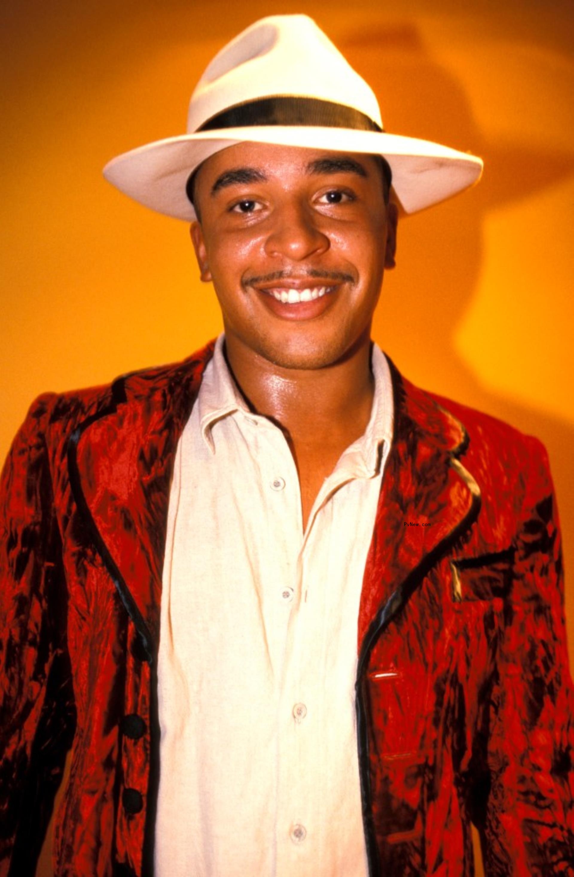 Lou Bega