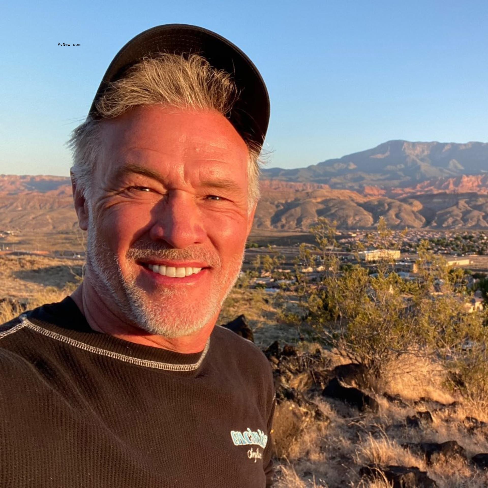 jon du pre selfie in the desert