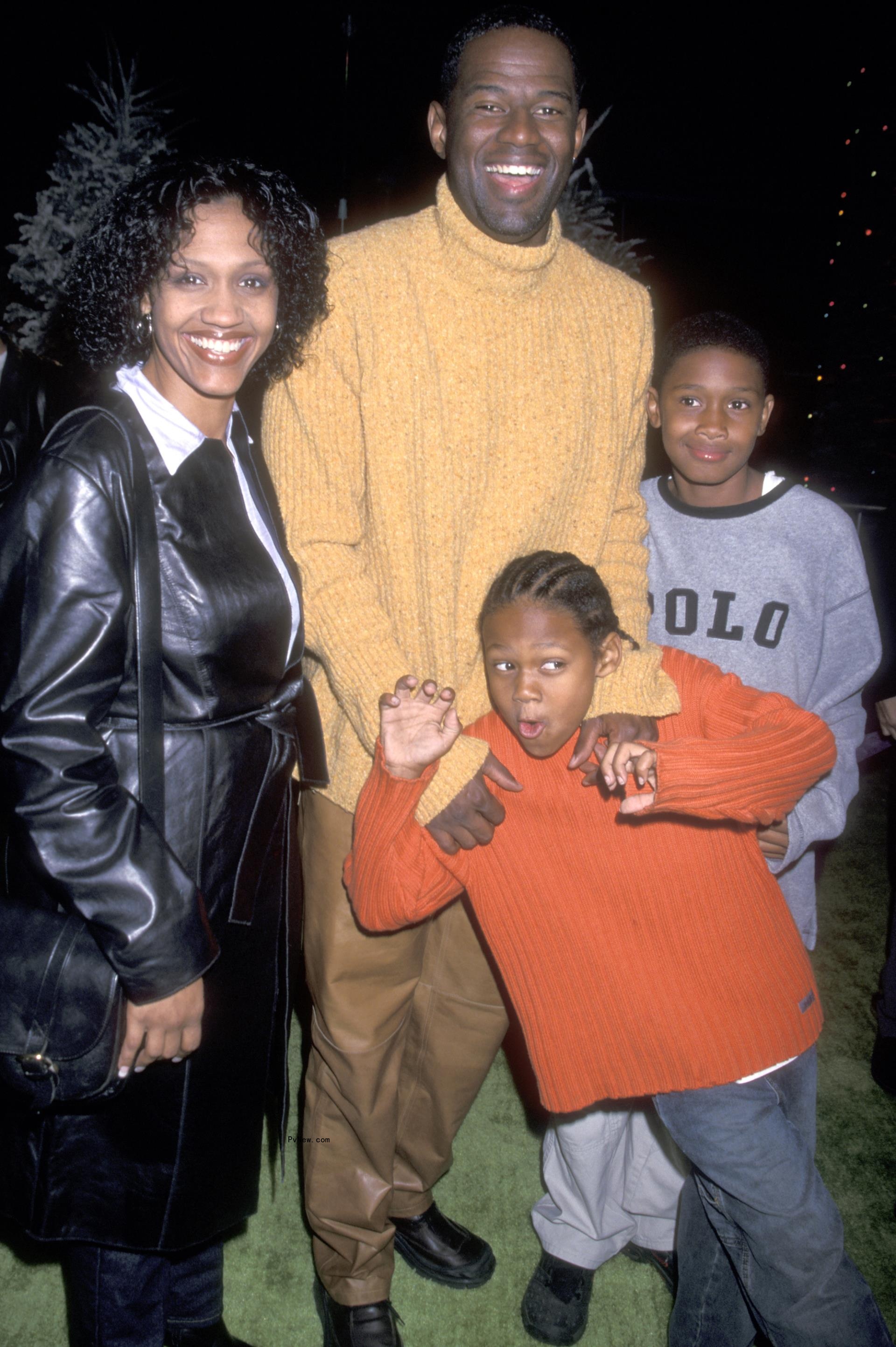 Brian McKnight, Julie McKnight, Niko McKnight and Brian McKnight, Jr. in 2000.