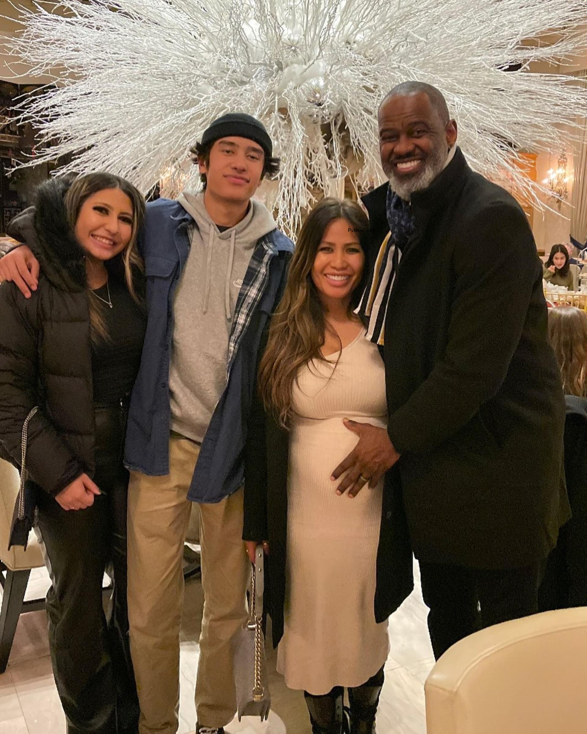 Brian McKnight and his new wife and children.