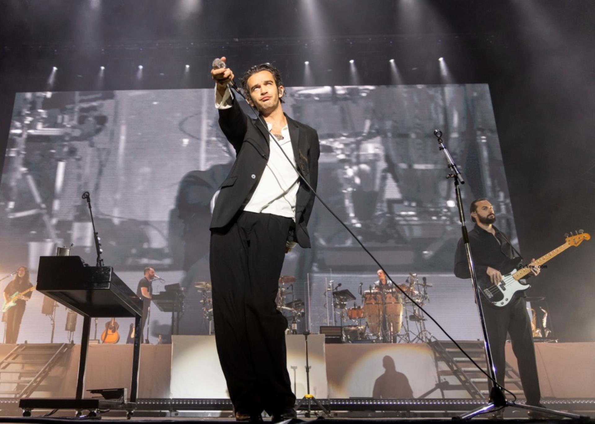 Matty Healy performing in 2023.