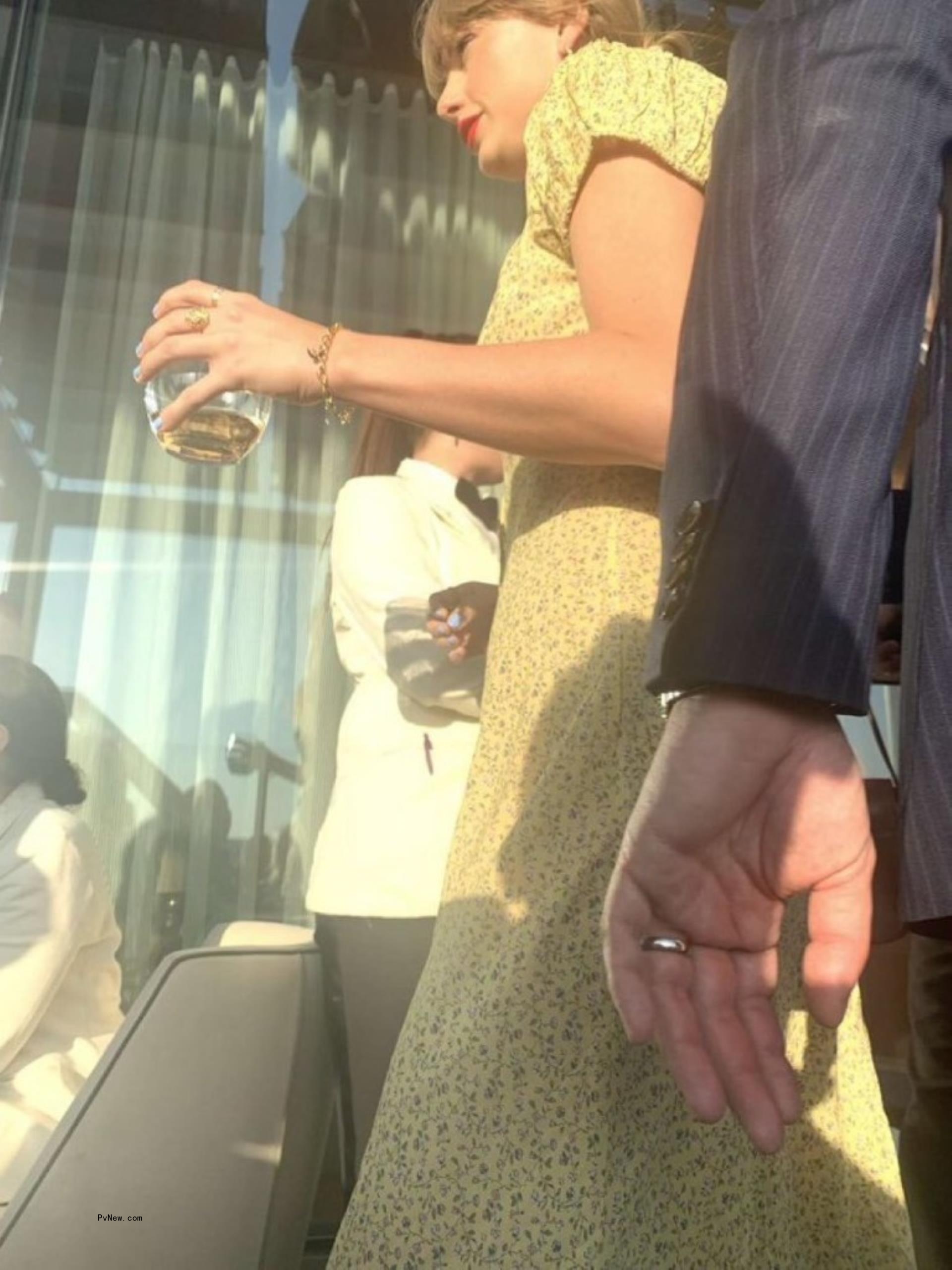 Taylor Swift and Matty Healy on a date.