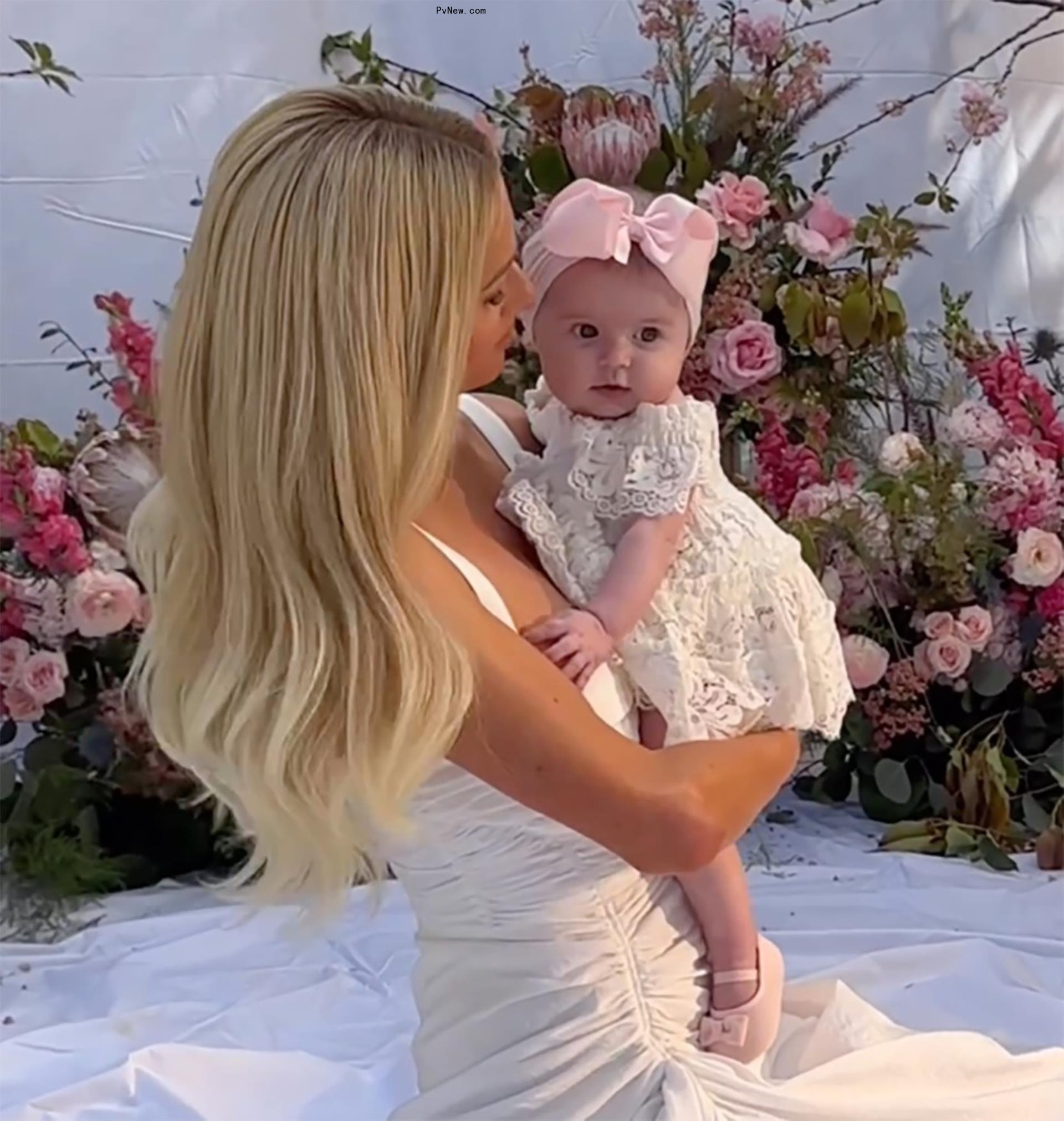 Paris Hilton with her daughter London.