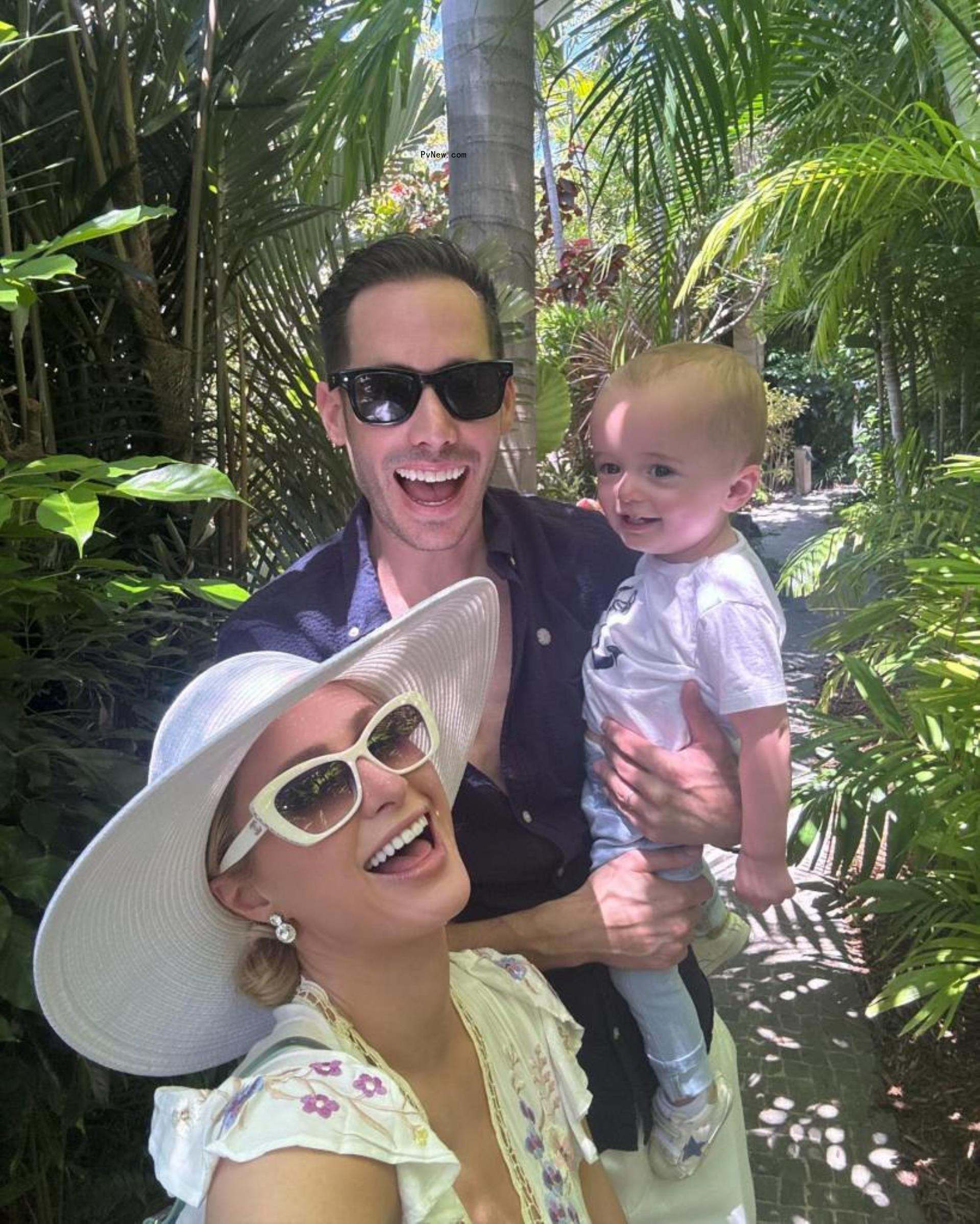 Paris Hilton and Carter Reum with Phoenix.