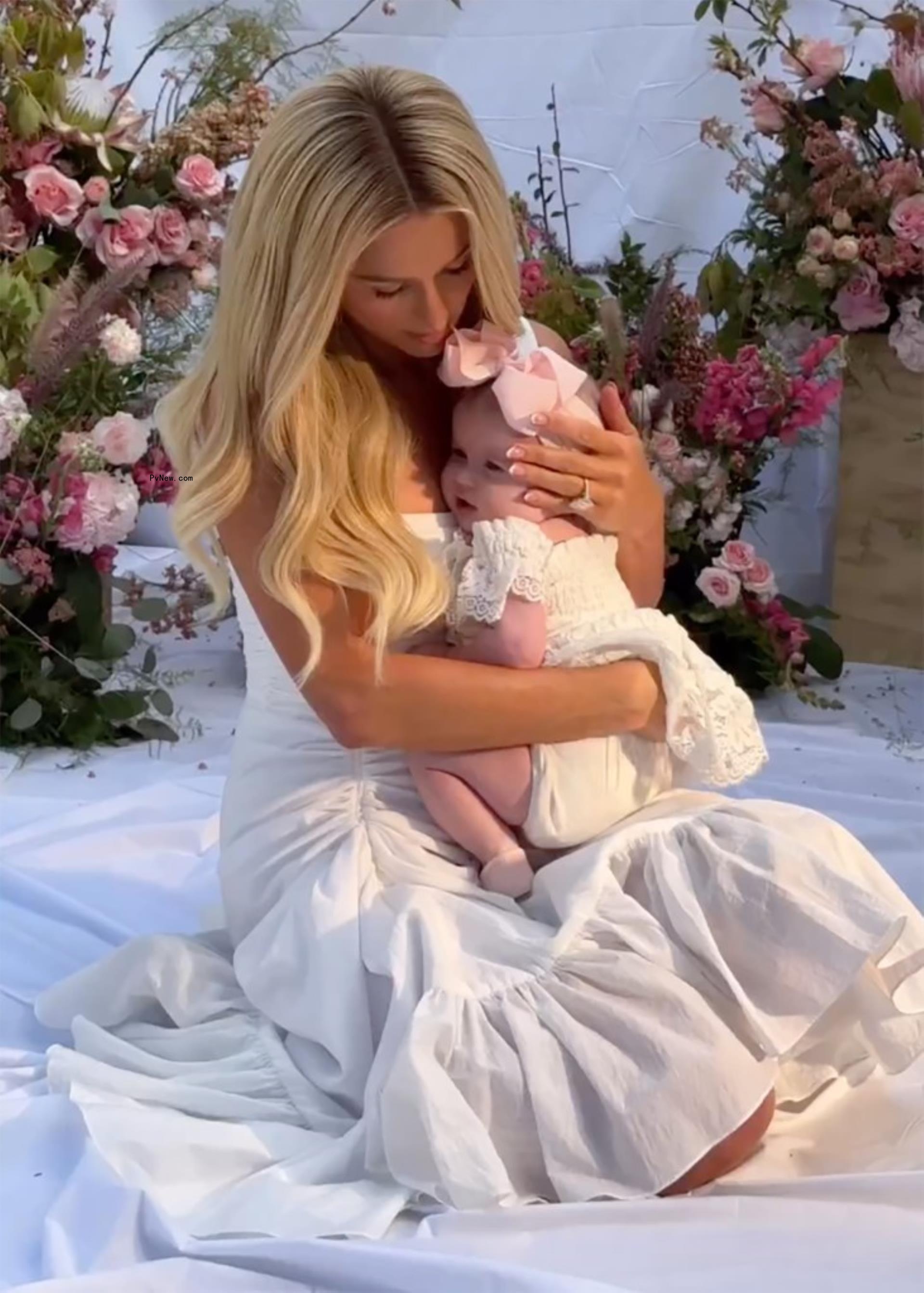 Paris Hilton with her daughter London.