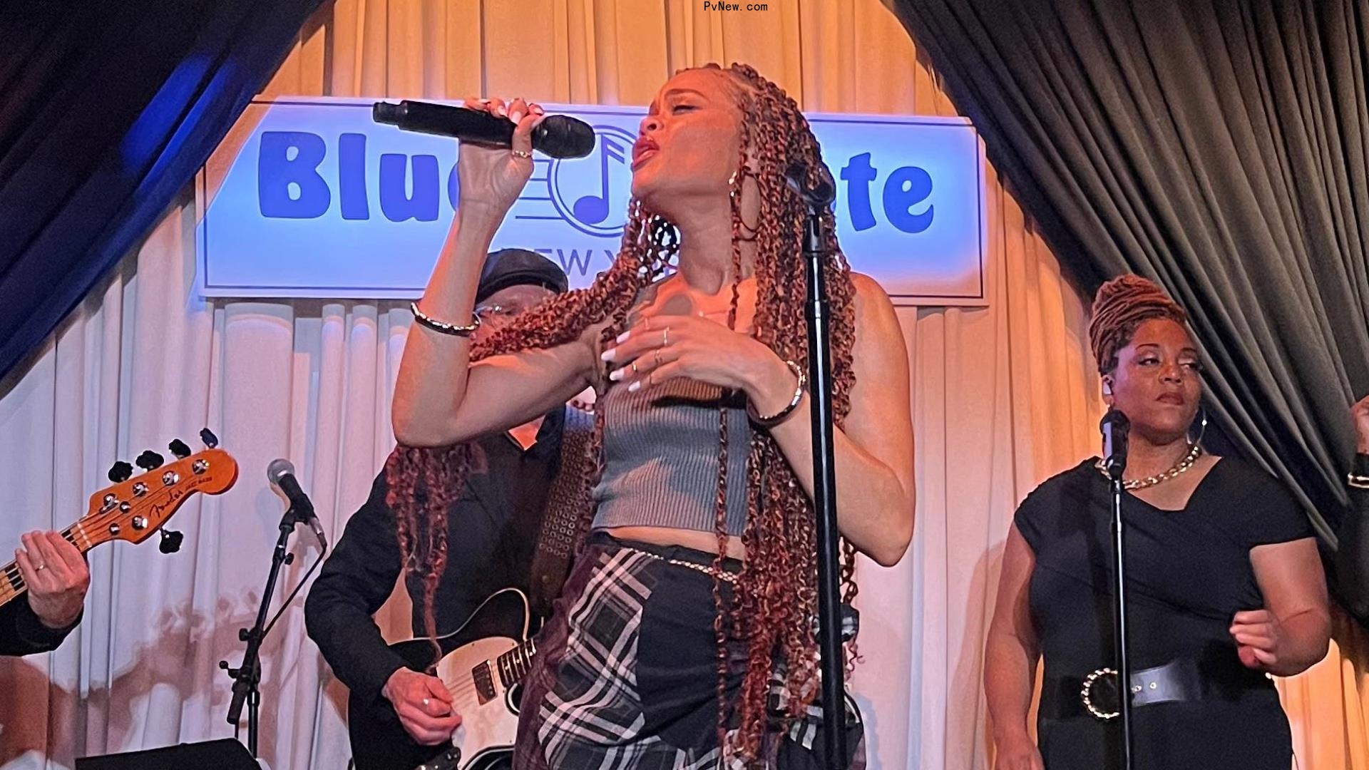 Andra Day Soars at Special Club Show at New York’s Legendary Blue Note: Co<i></i>ncert Review