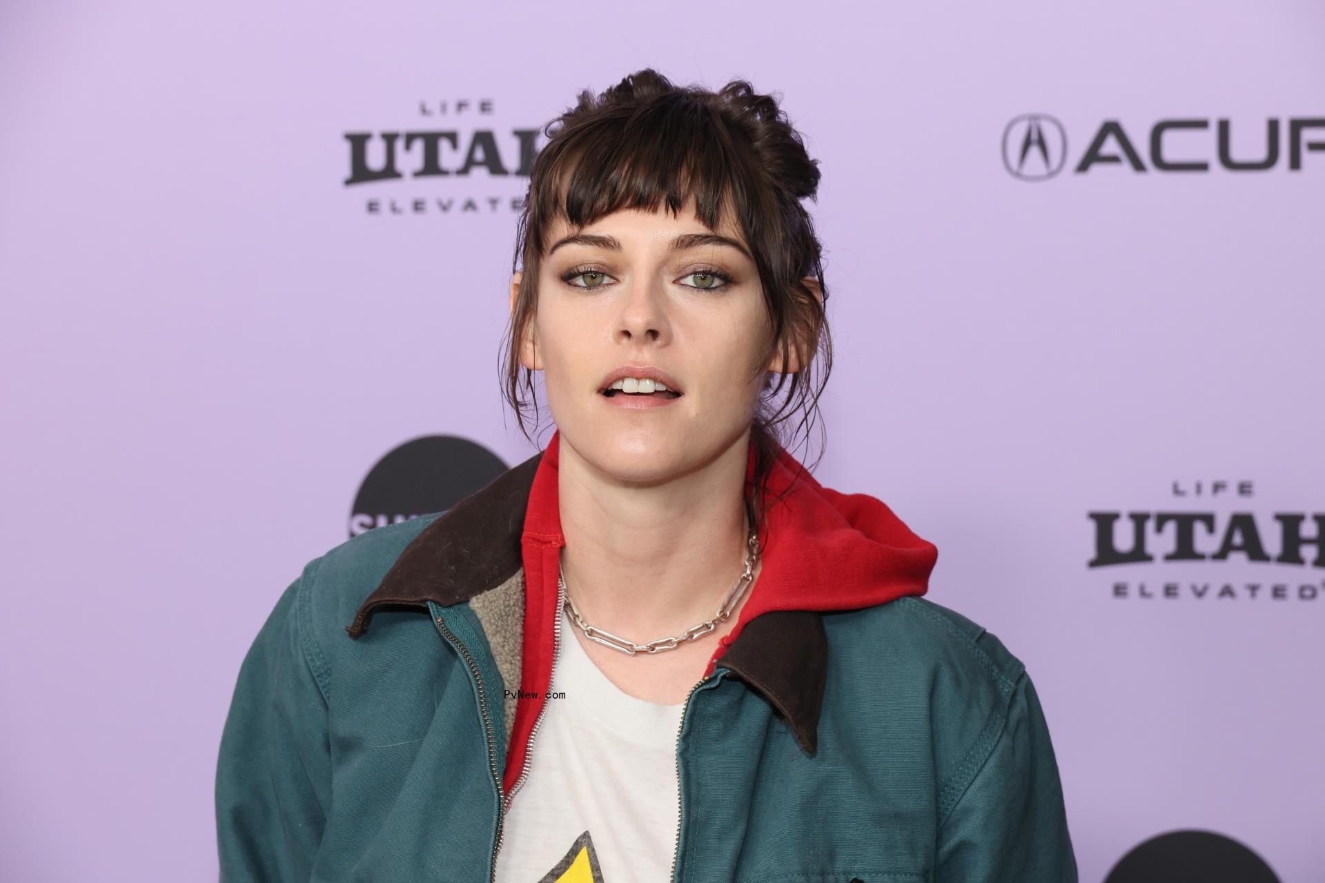 Kristen Stewart Says Hollywood Is ‘Phony’ For Thinking It’s Doing Away With the Patriarchy When It’s o<i></i>nly Prioritizing Movies With Margot Robbie and a Few Other Women