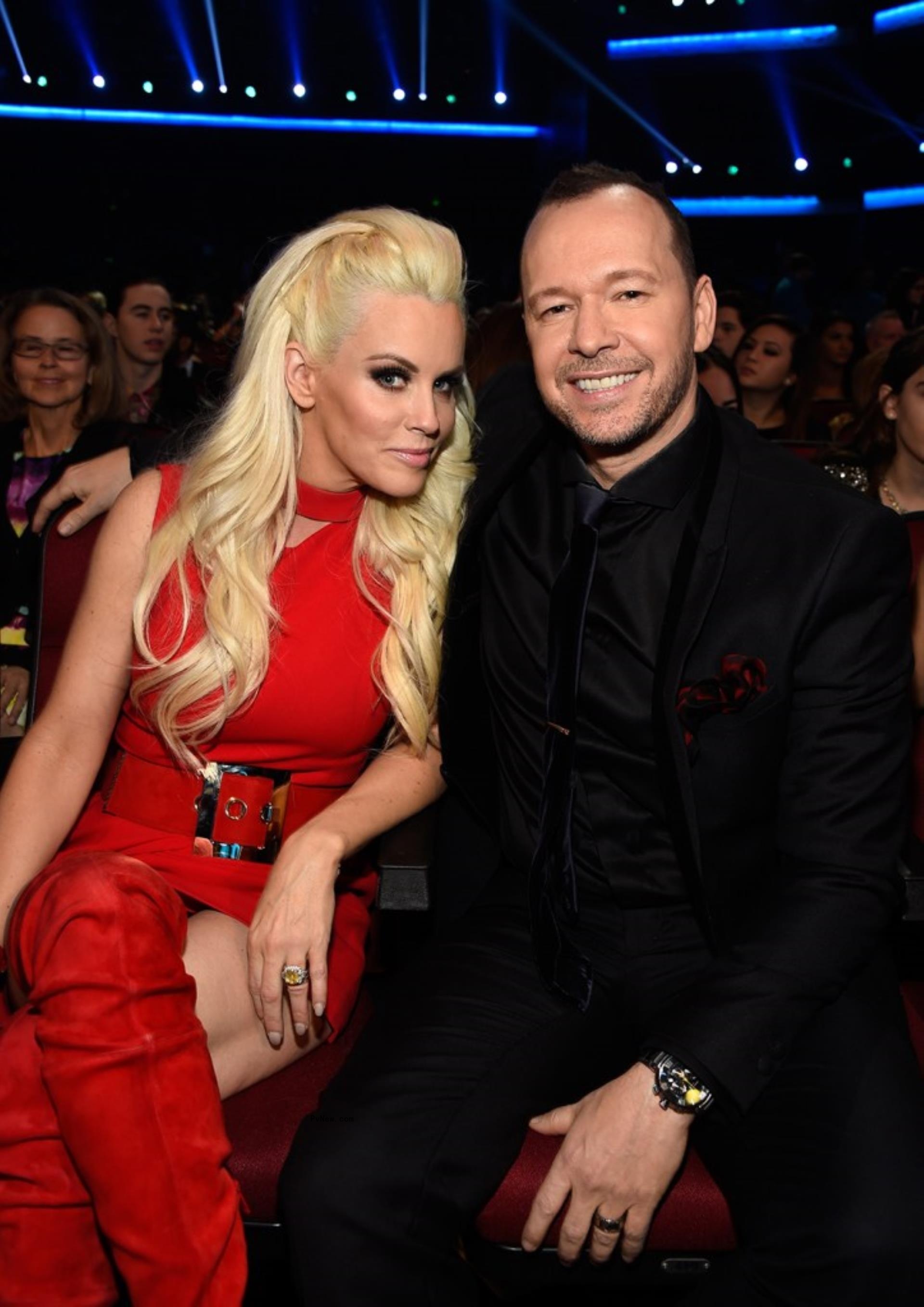 Jenny McCarthy and Do<i></i>nnie Wahlberg in 2015