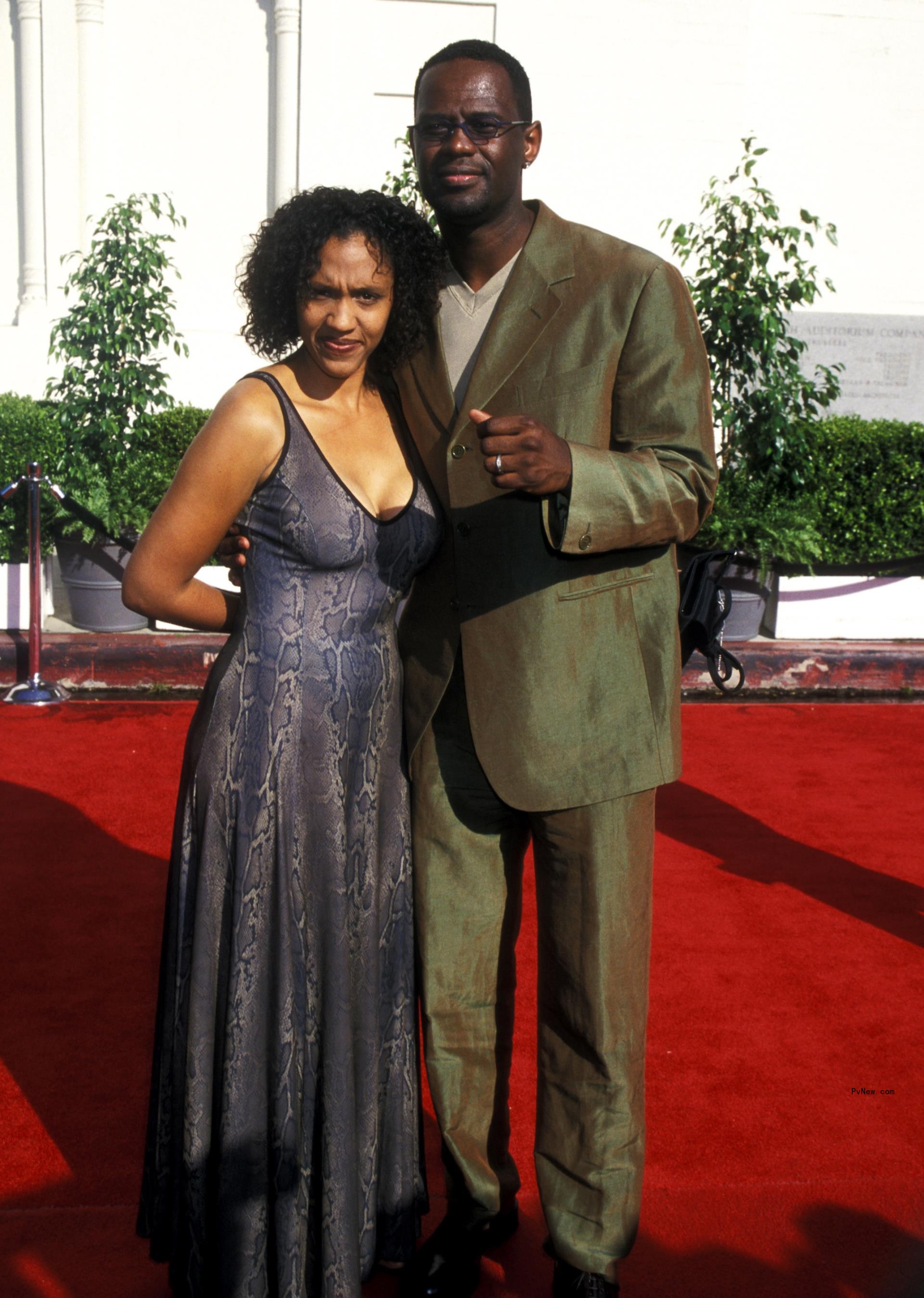 Brian McKnight and his wife, Julie McKnight, at the Blockbuster Entertainment Awards in 2000.