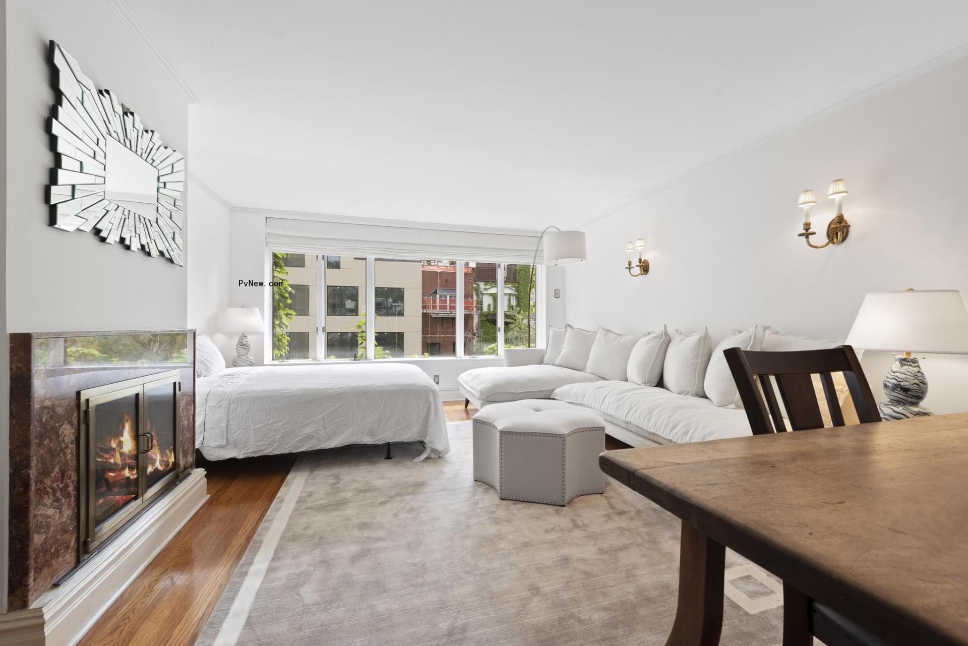 So<i></i>nja Morgan's living room in her NYC townhome.