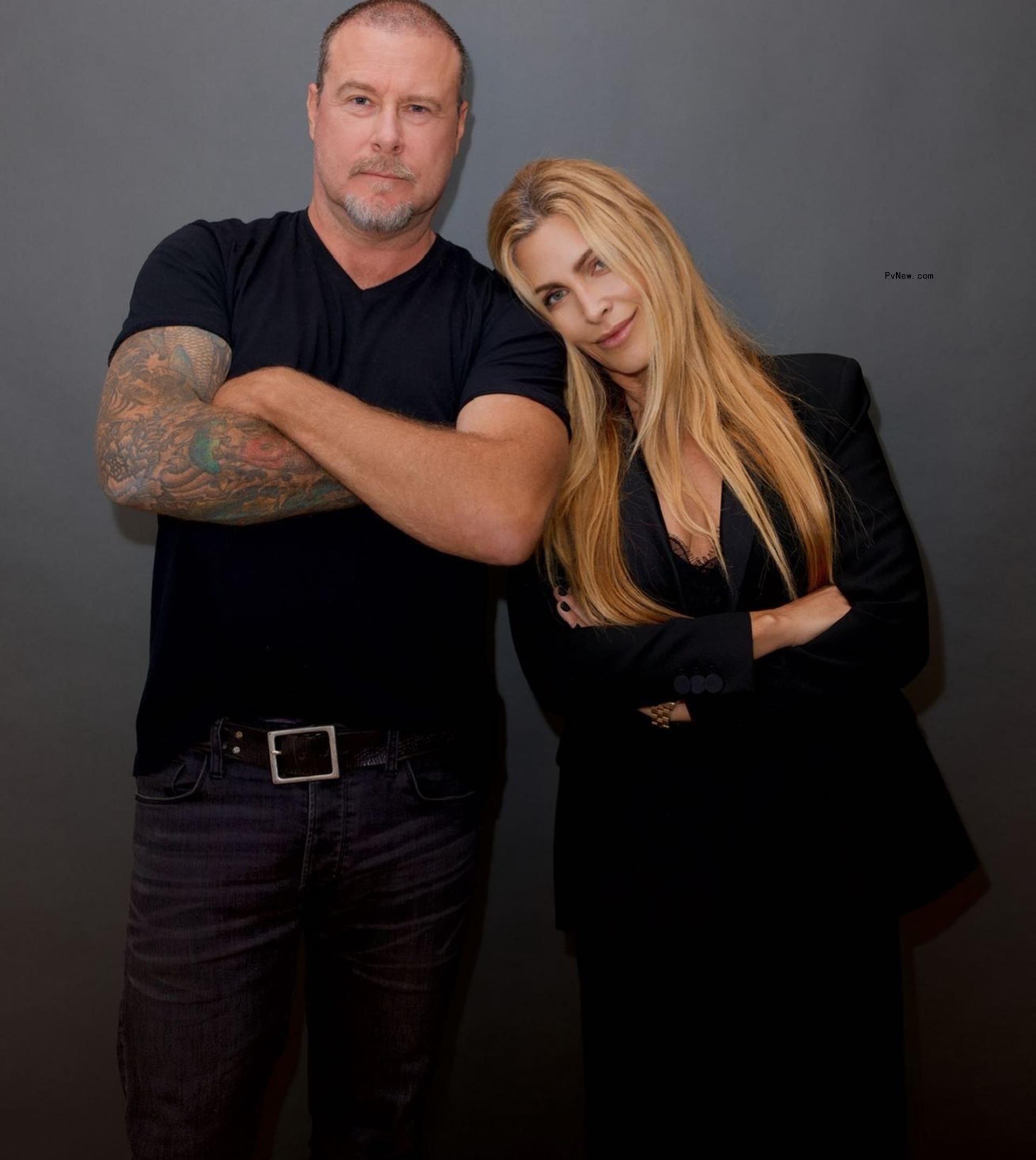 Dean McDermott and Mary Jo Eustace posing together