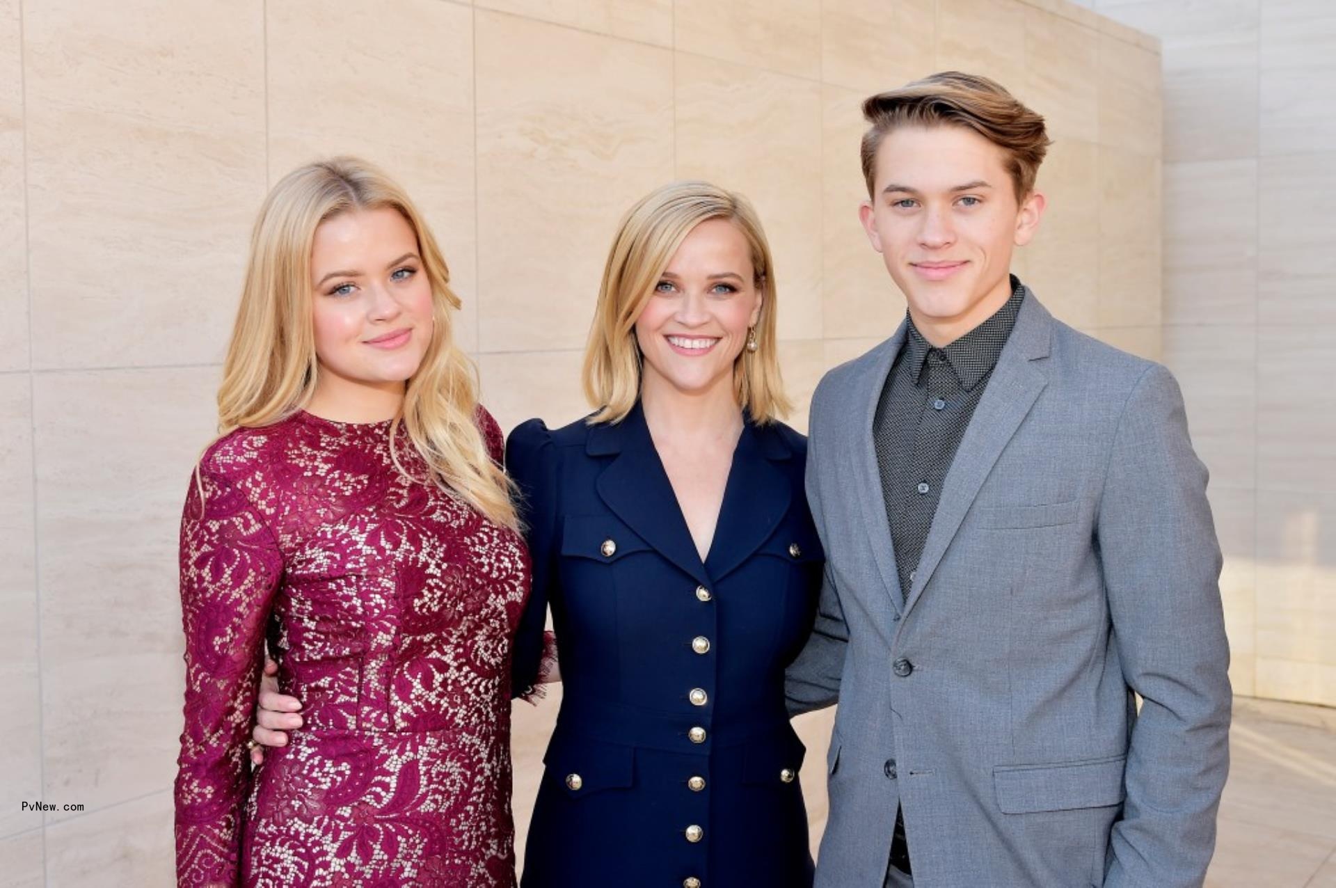 Reese Witherspoon with Ava and Deacon Phillippe.