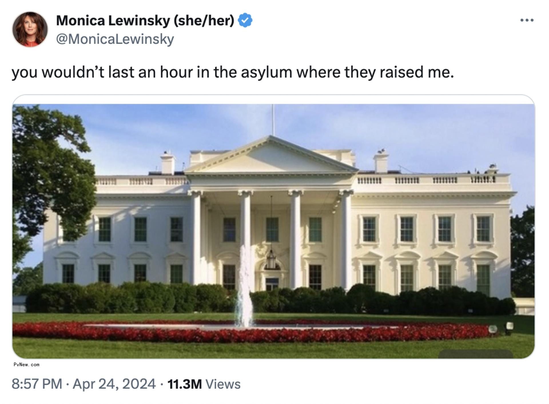 Mo<i></i>nica Lewinsky tweet of the White House.