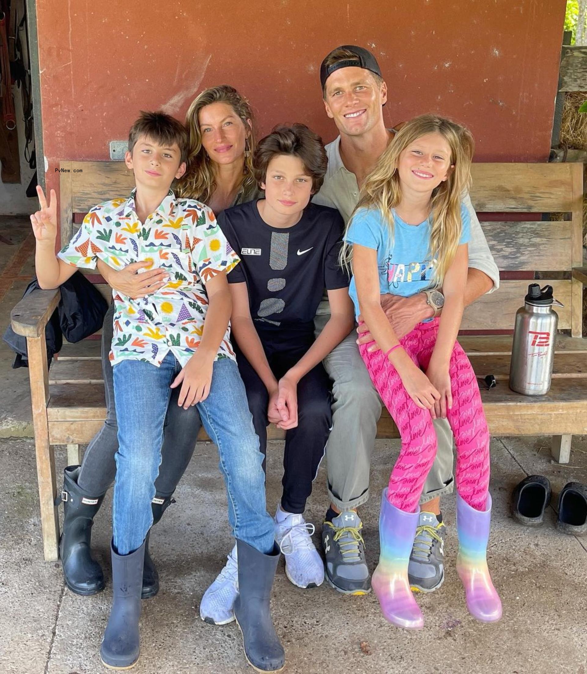 Tom Brady, Gisele Bündchen and their kids.
