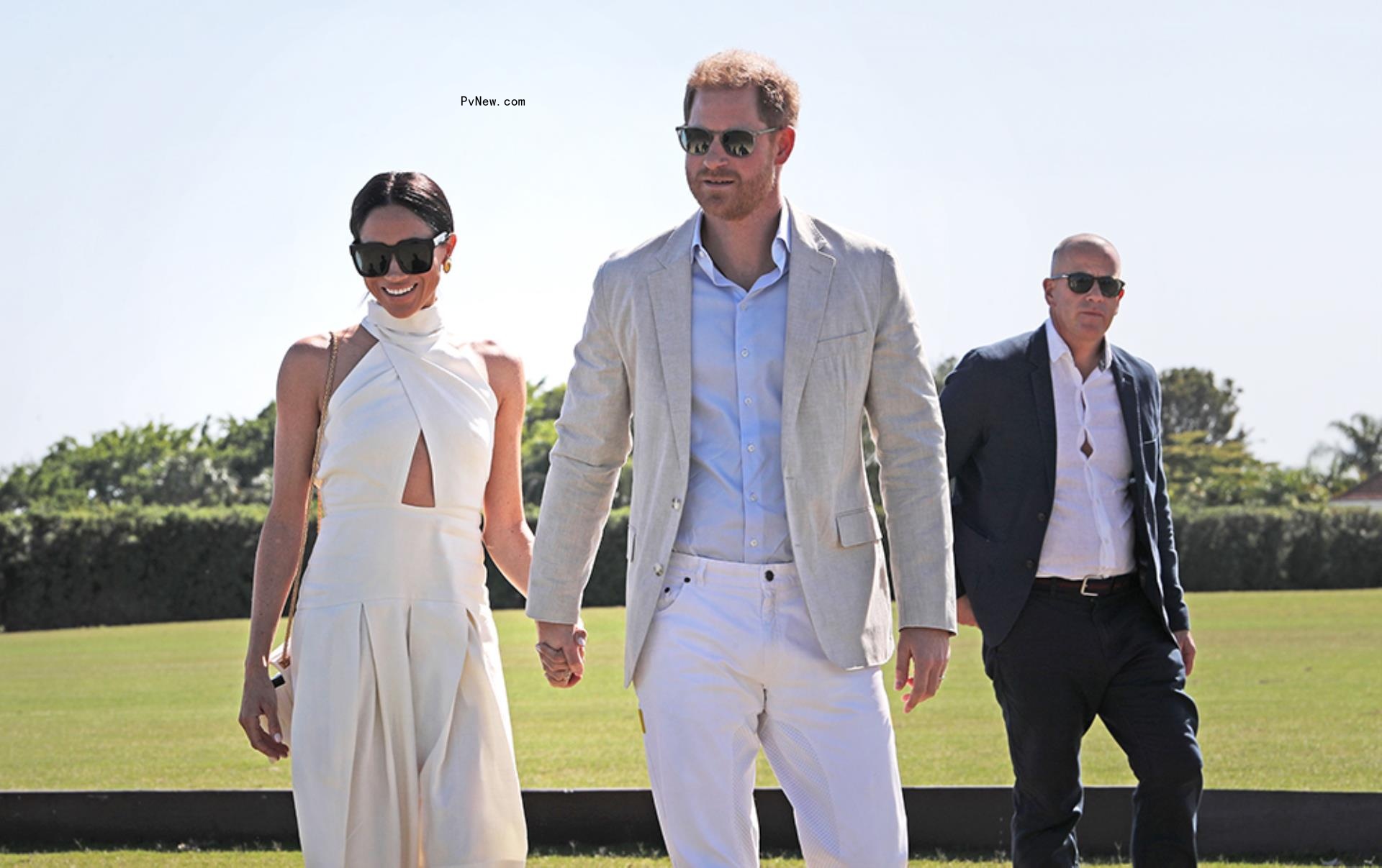 Meghan markle and Prince Harry holding hands