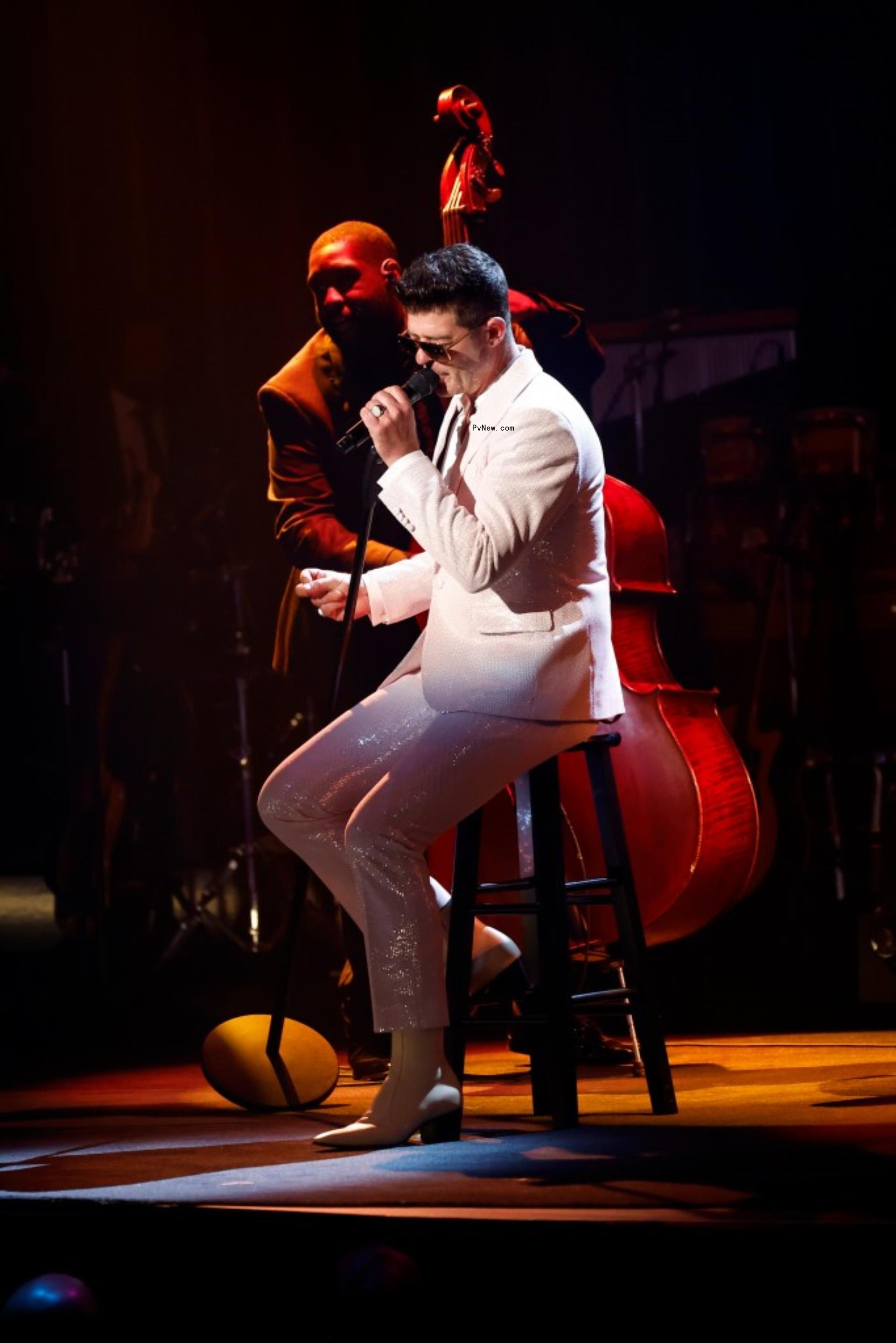 Robin Thicke performing in Washington, D.C.
