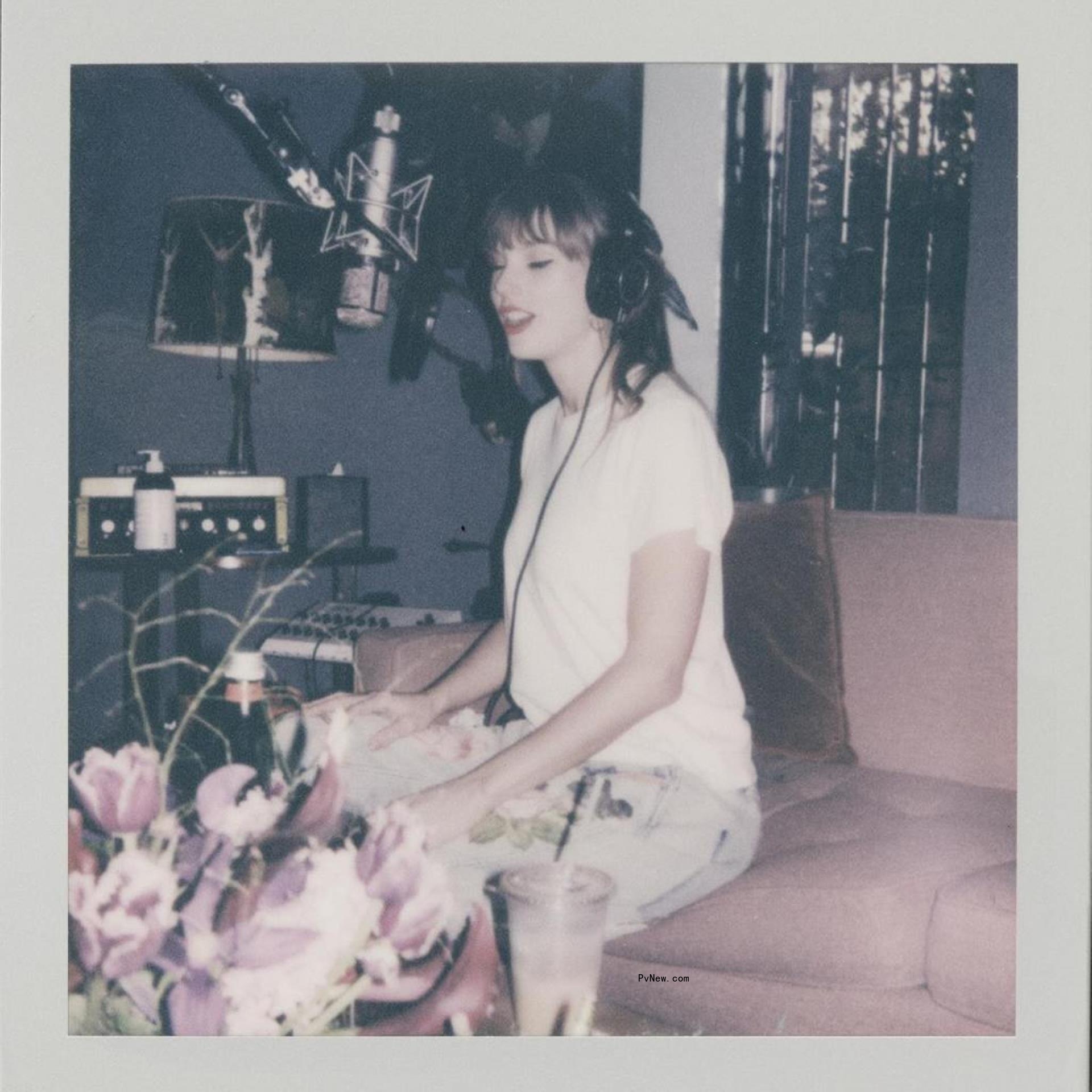Taylor Swift in the studio