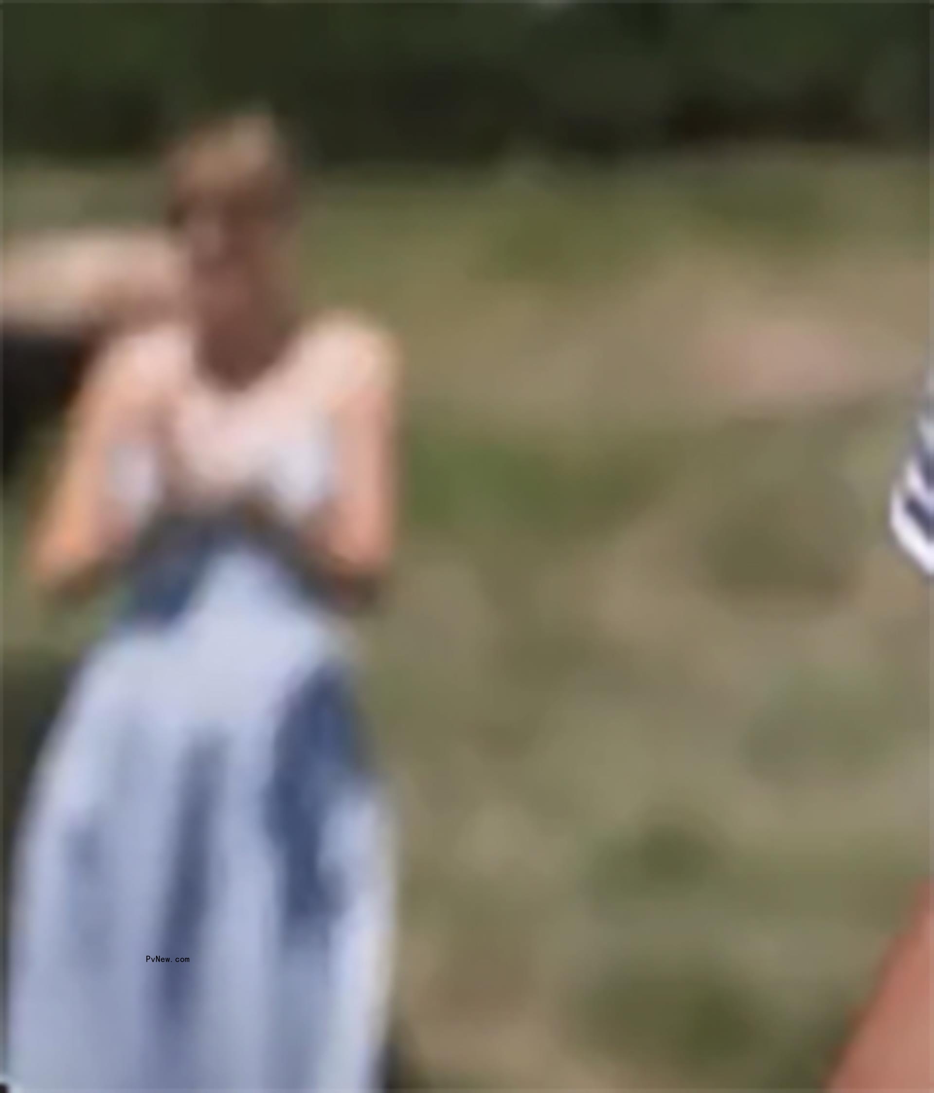 blurry taylor swift