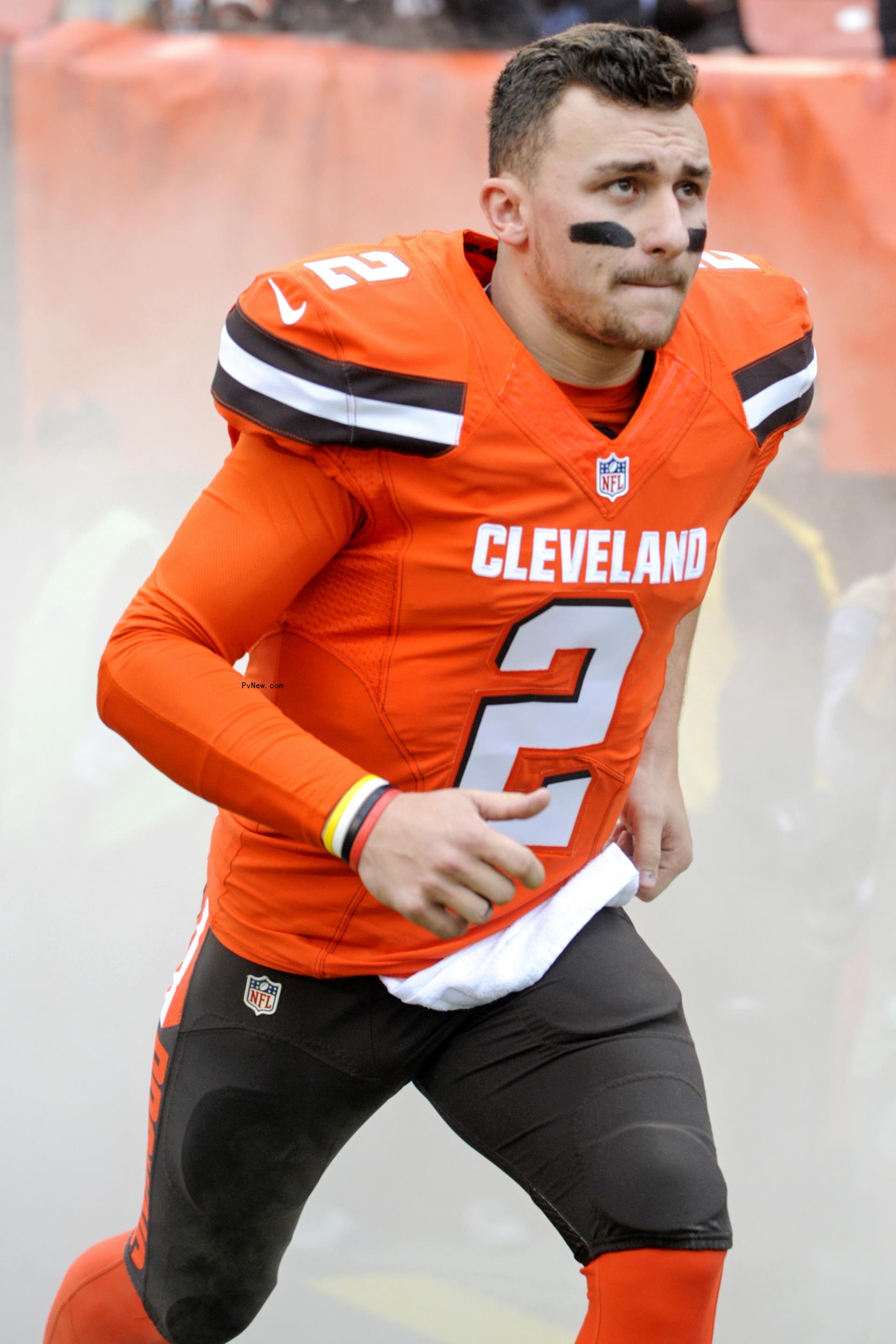 johnny manziel in cleveland brown uniform