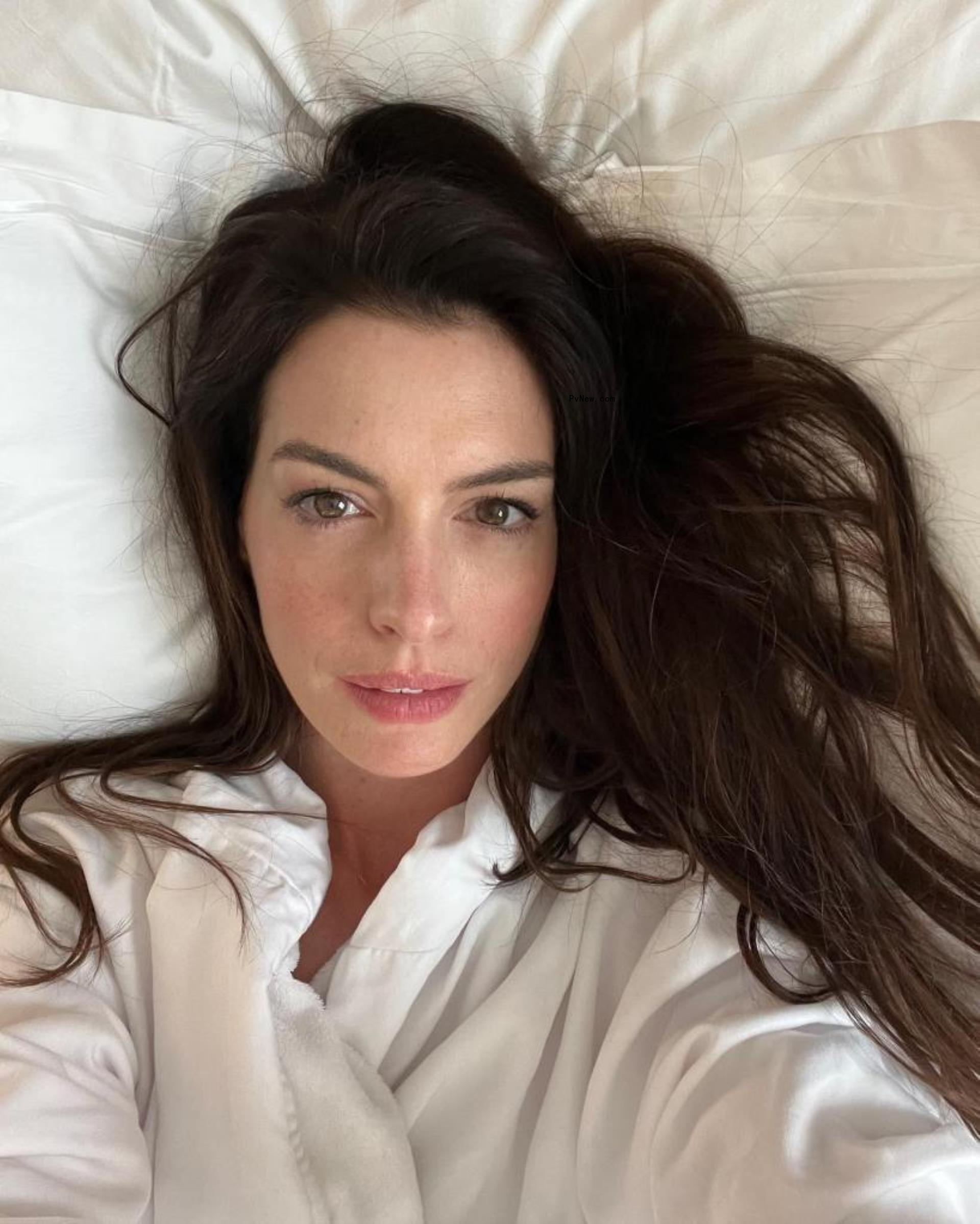 Anne Hathaway in a selfie. 