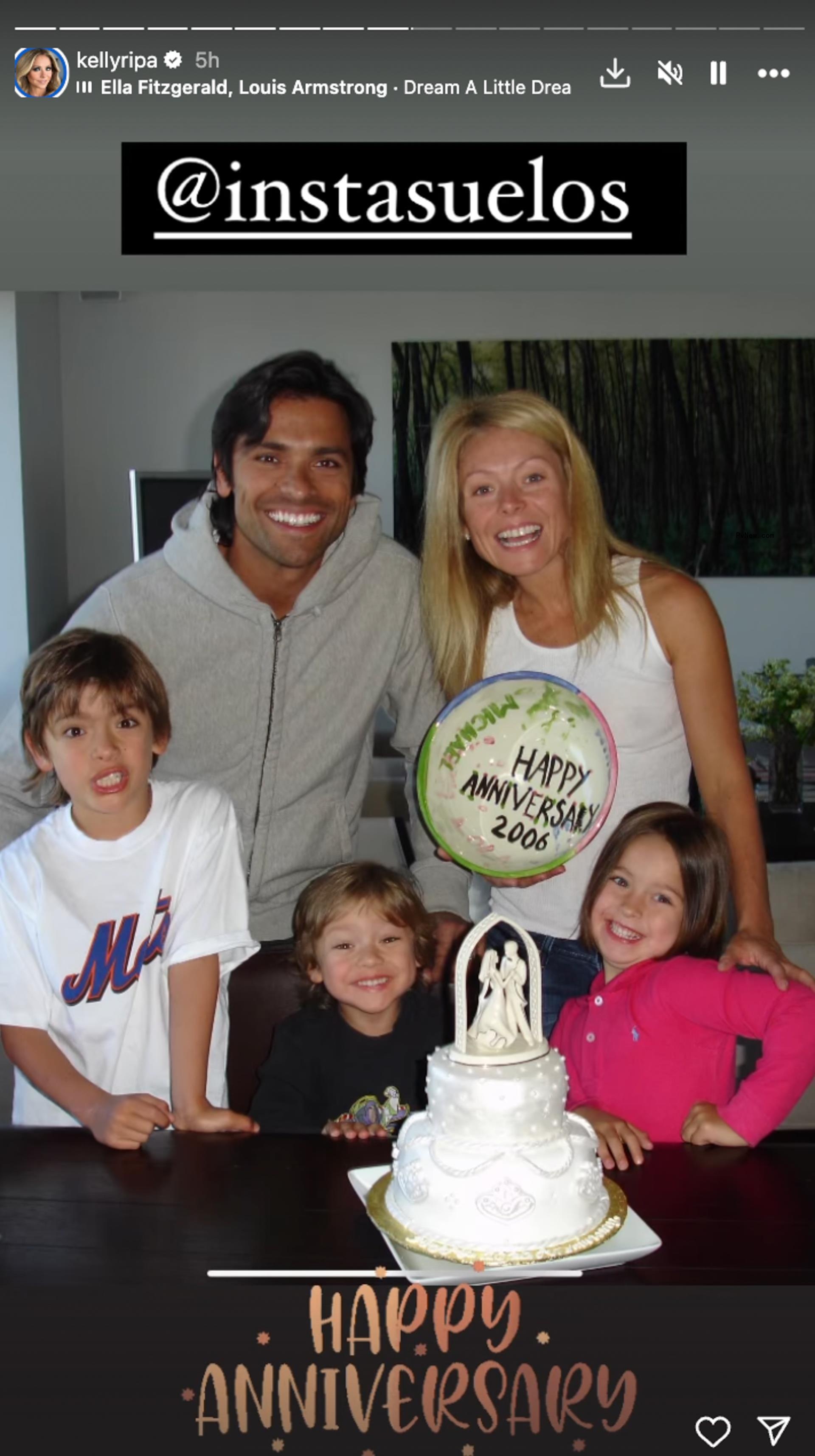 A throwback photo of Kelly Ripa and Mark Co<i></i>nsuelos with their three kids