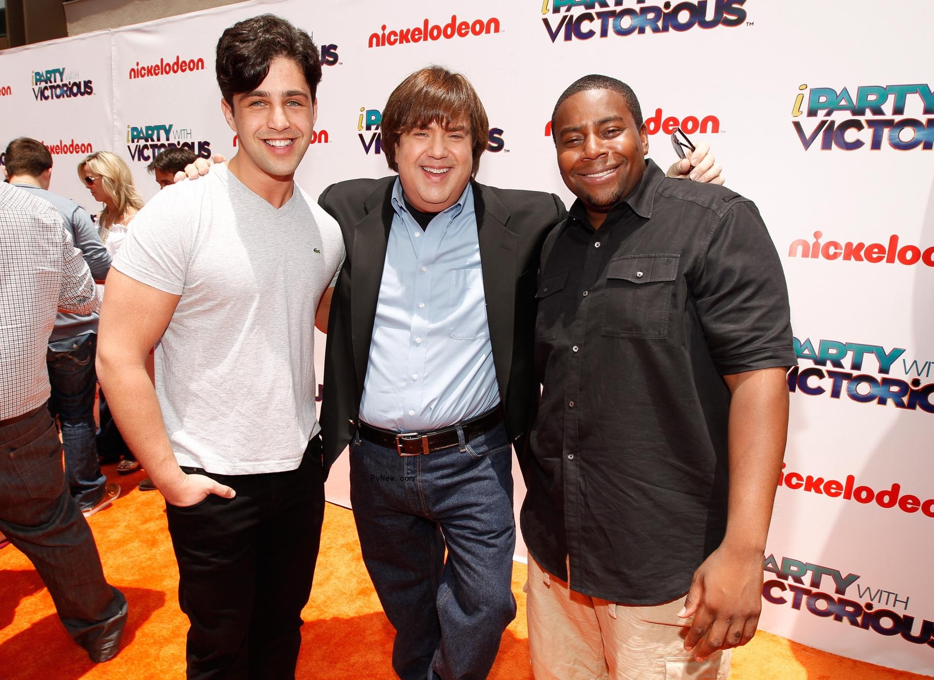 Josh Peck, Dan Schneider and Kenan Thompson at a Nickelodeon event 2011.