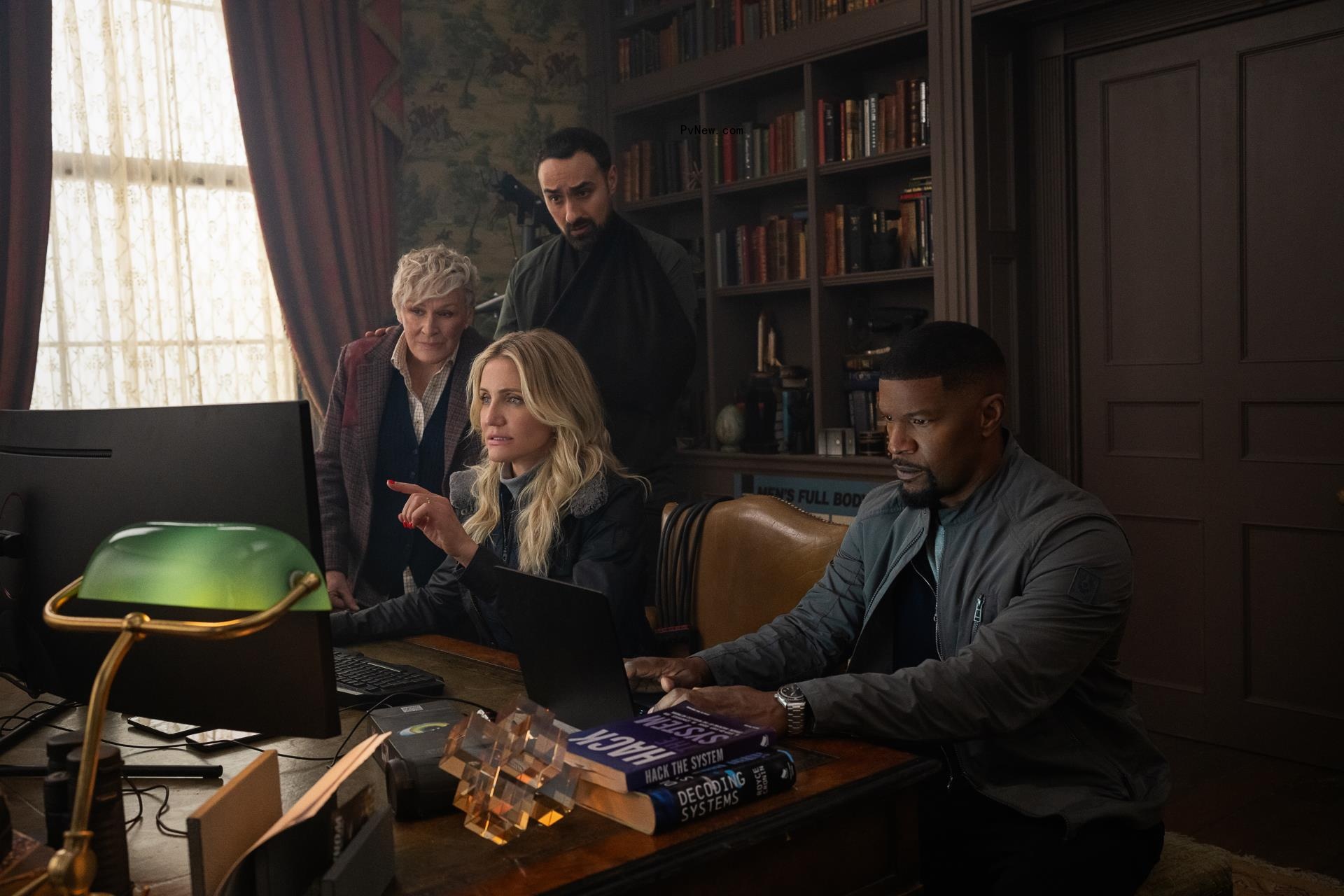 Mindy Kaling’s Netflix Comedy ‘Running Point’ Reveals First Look at Kate Hudson as a Basketball Team President