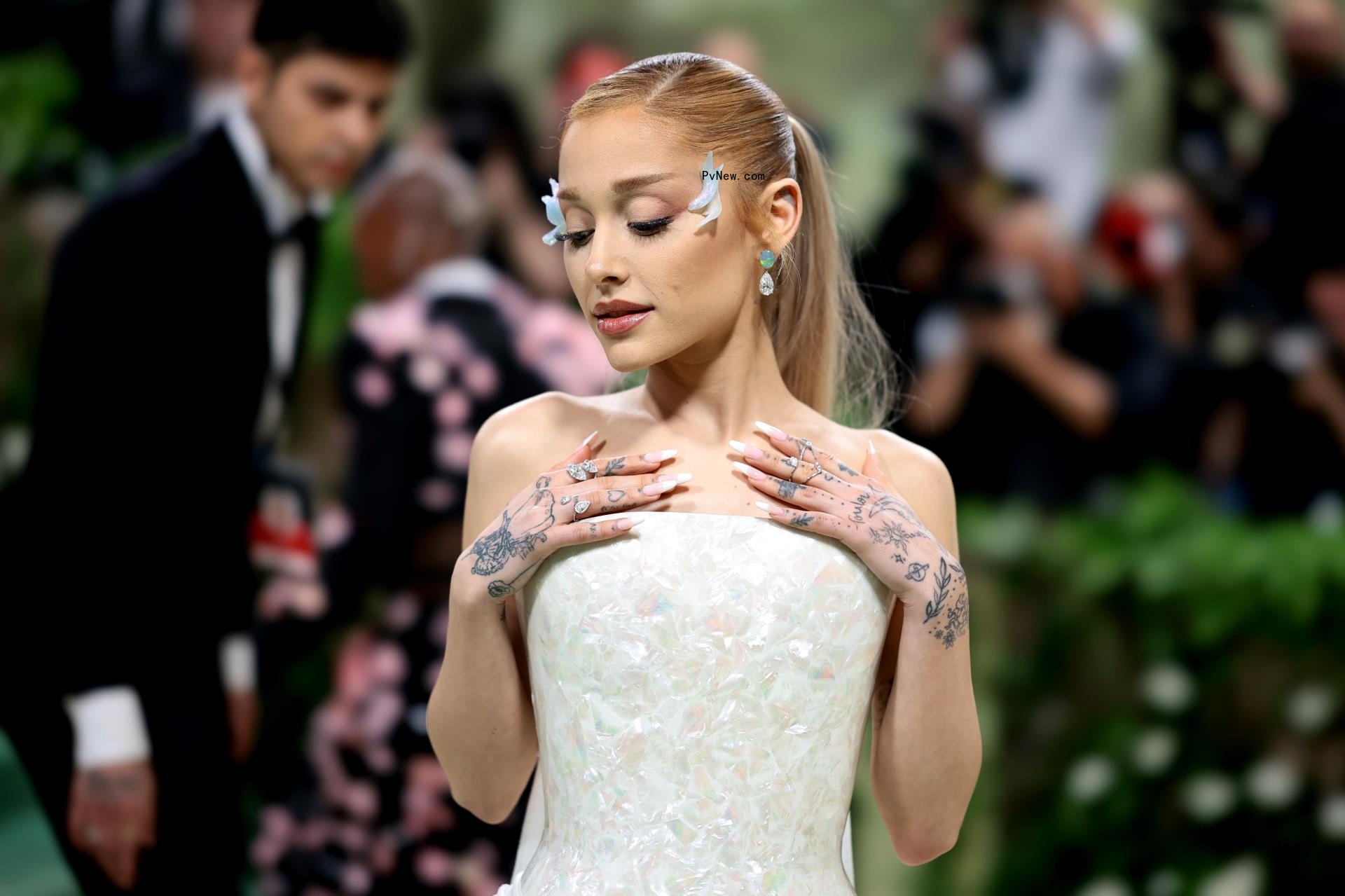 Ariana Grande Met Gala.