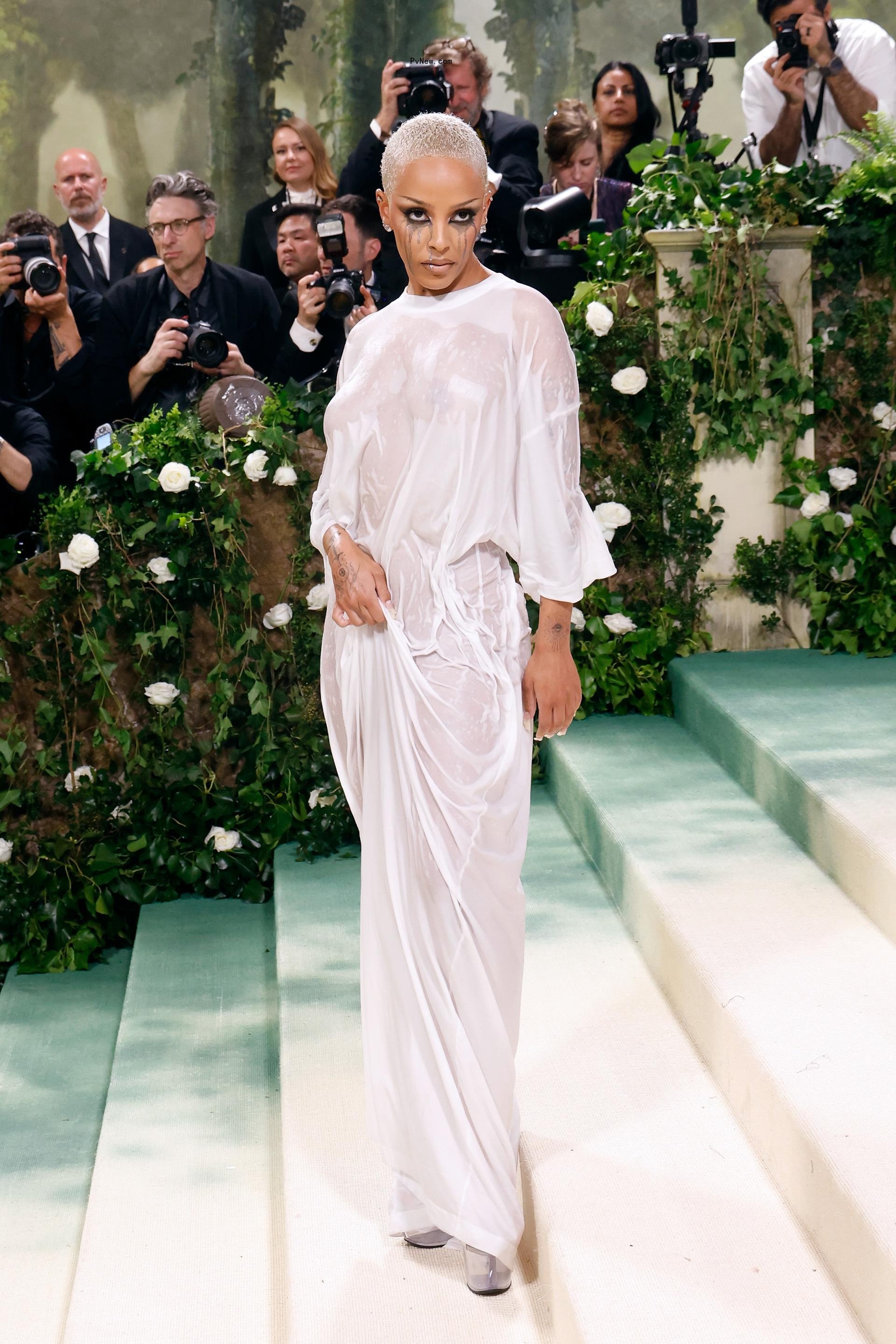 Doja Cat at the Met Gala 2024.