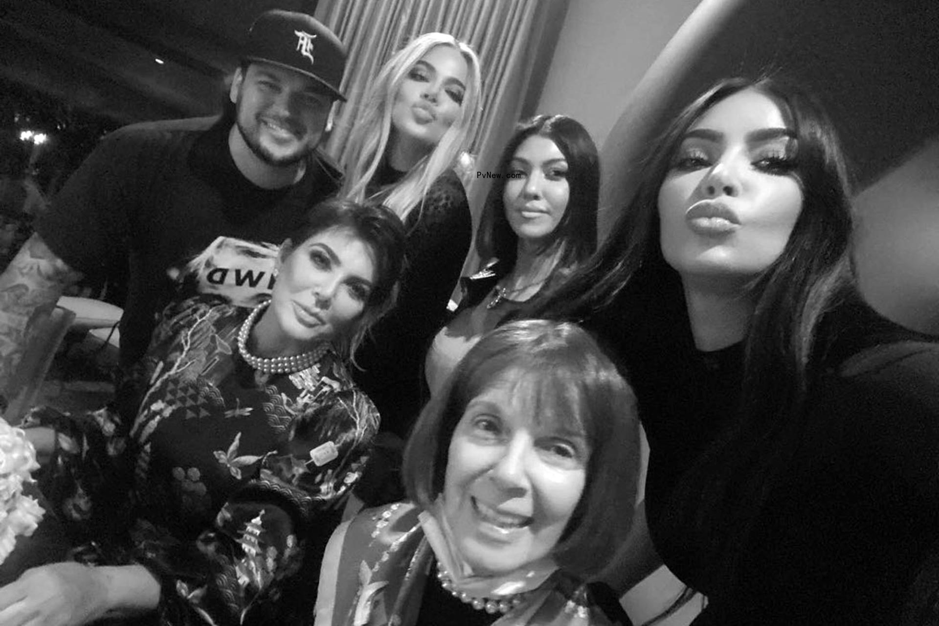 A selfie of the Kardashian family