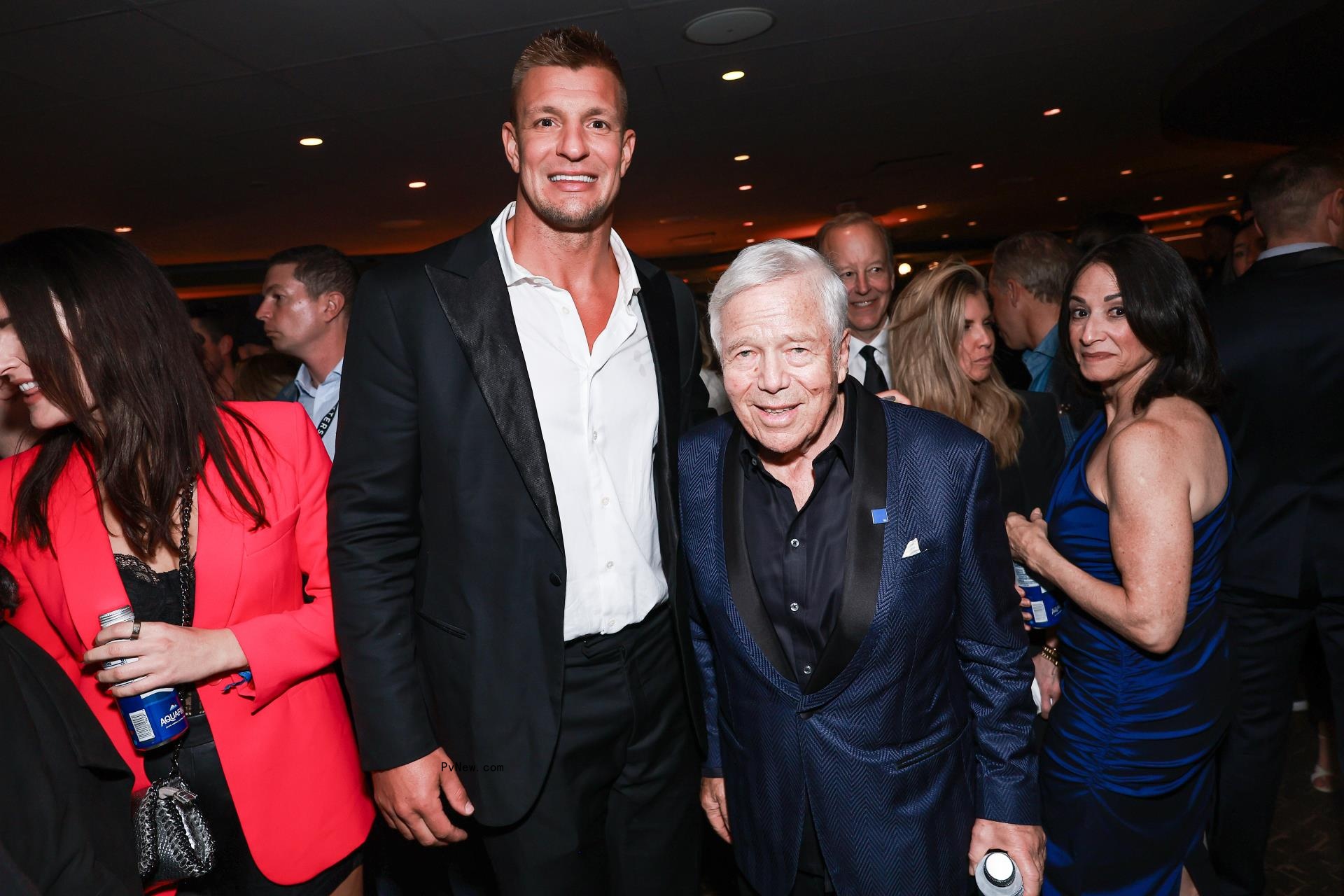 Rob Gro<i></i>nkowski and Robert Kraft