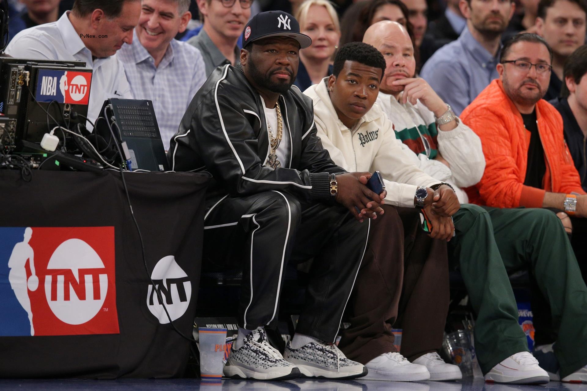 50 Cent at the game.
