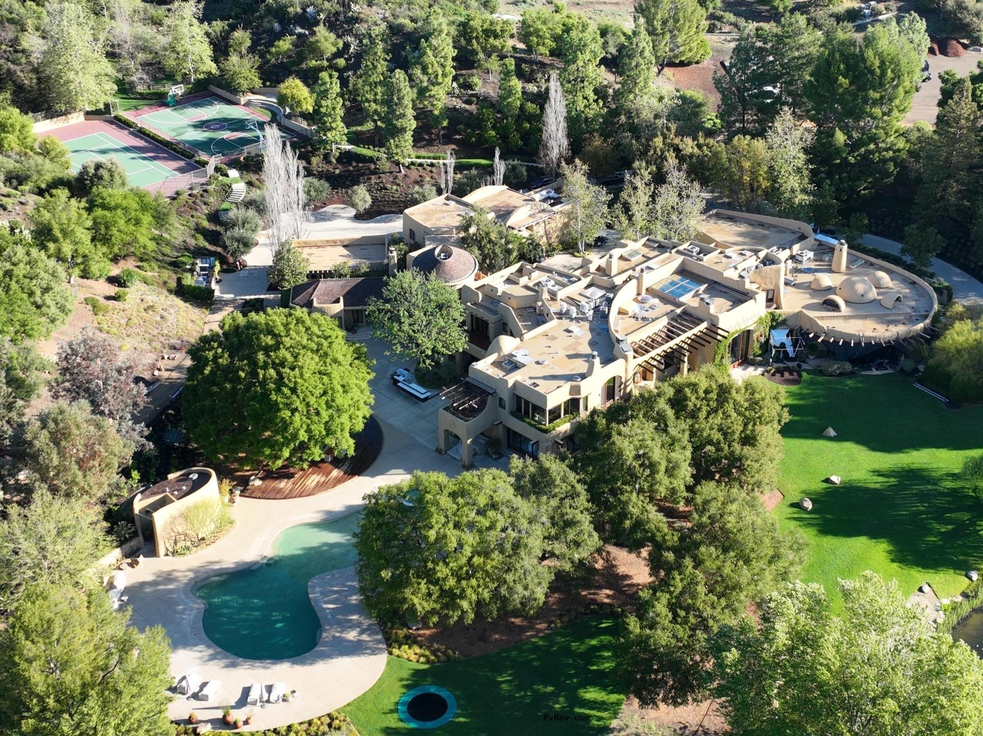 An overhead shot of Will Smith's estate.