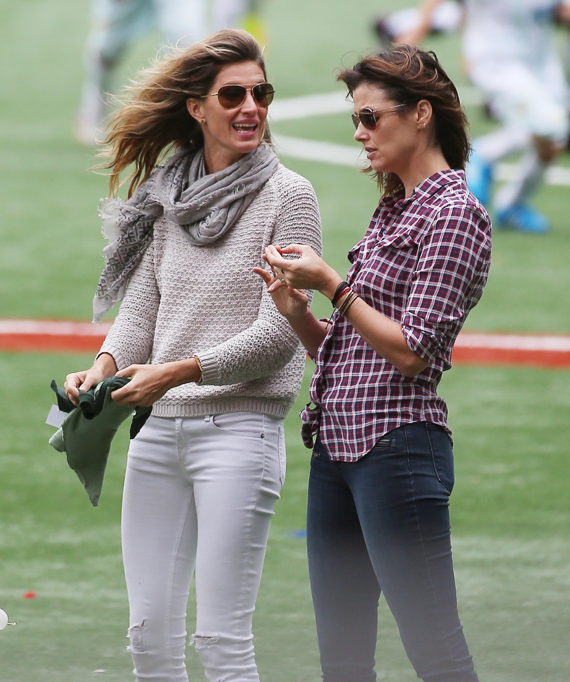 Gisele Bündchen and Bridget Moynahan