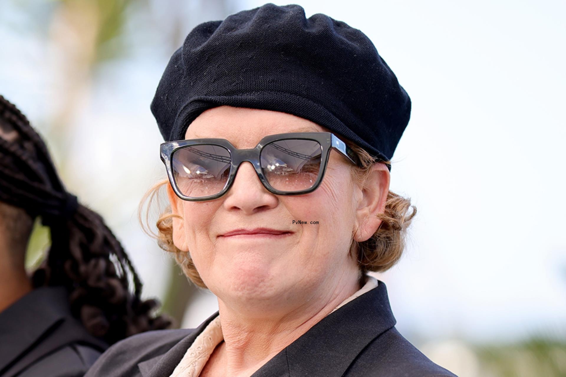 Andrea Arnold Says Her New Film ‘Bird’ Started With the Vision of a ‘Tall, Thin Man With a Long Penis Standing on a Roof’