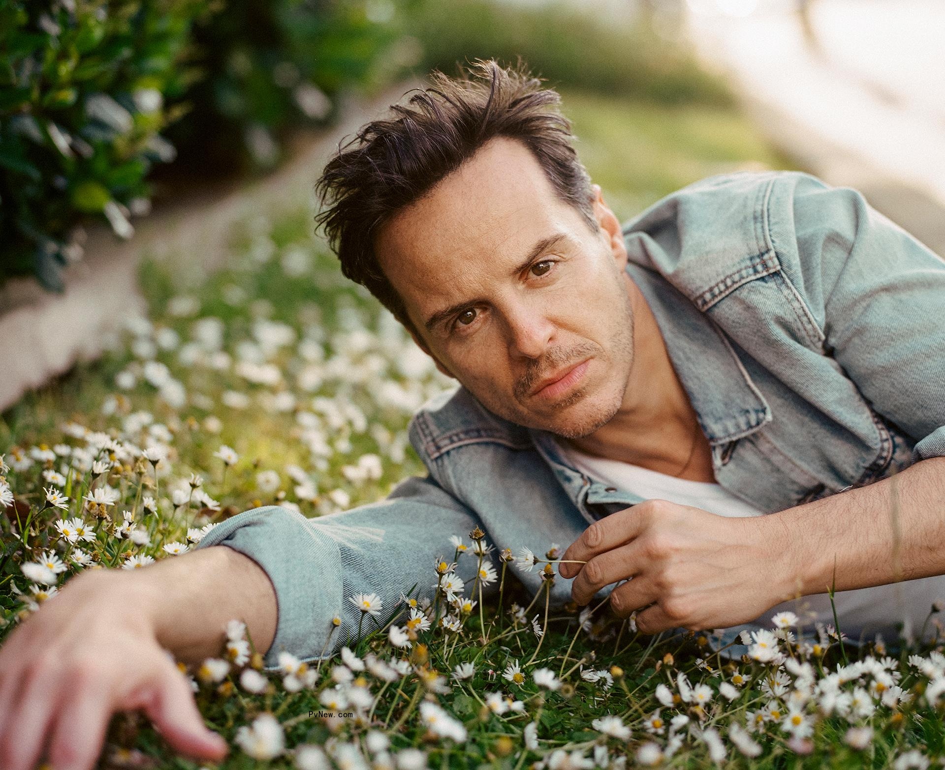Andrew Scott on Becoming ‘Ripley,’ His Taylor Swift Friendship and Why He’s Tired of Being Called an ‘Openly Gay’ Actor