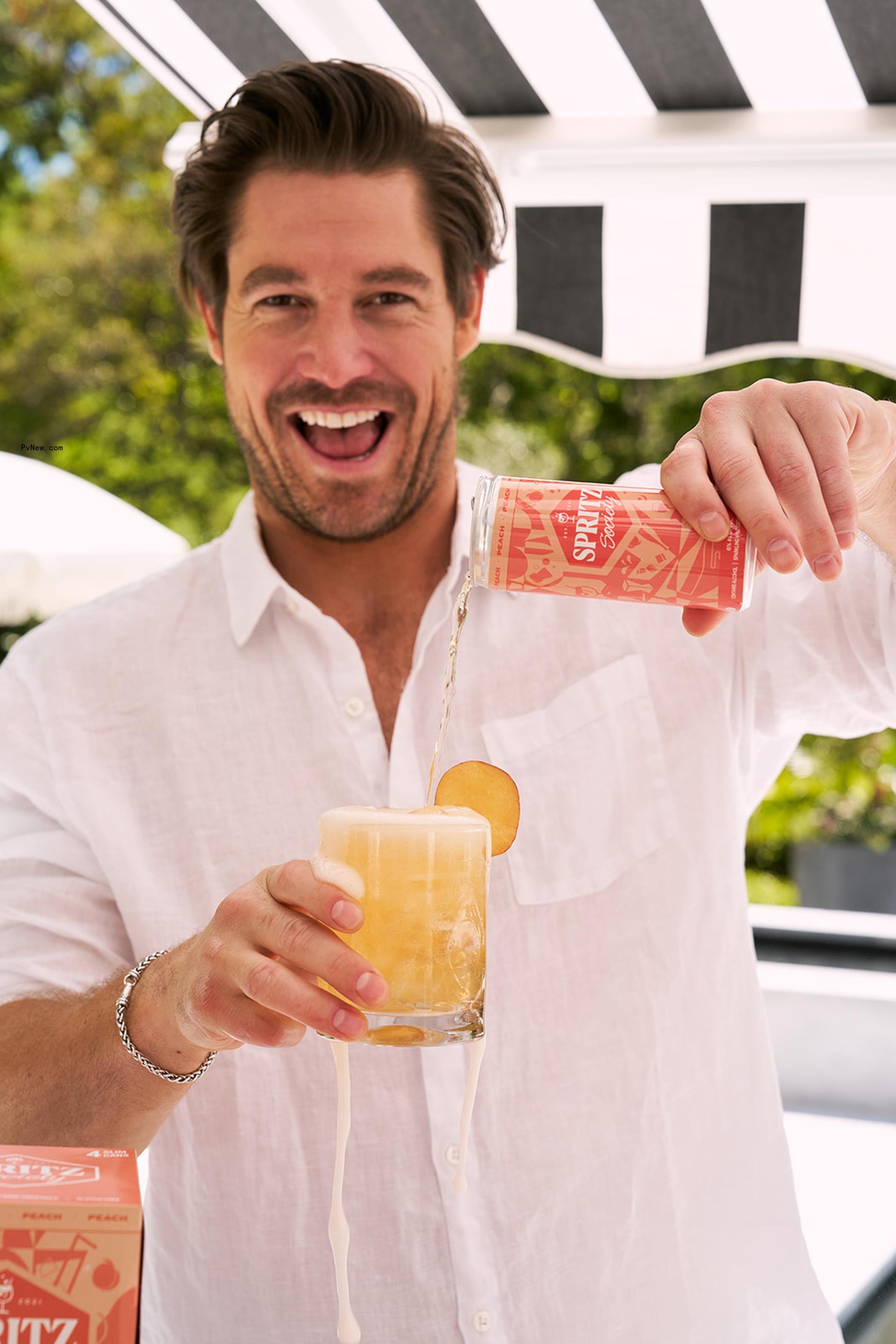 Craig Co<i></i>nover drinking Spritz