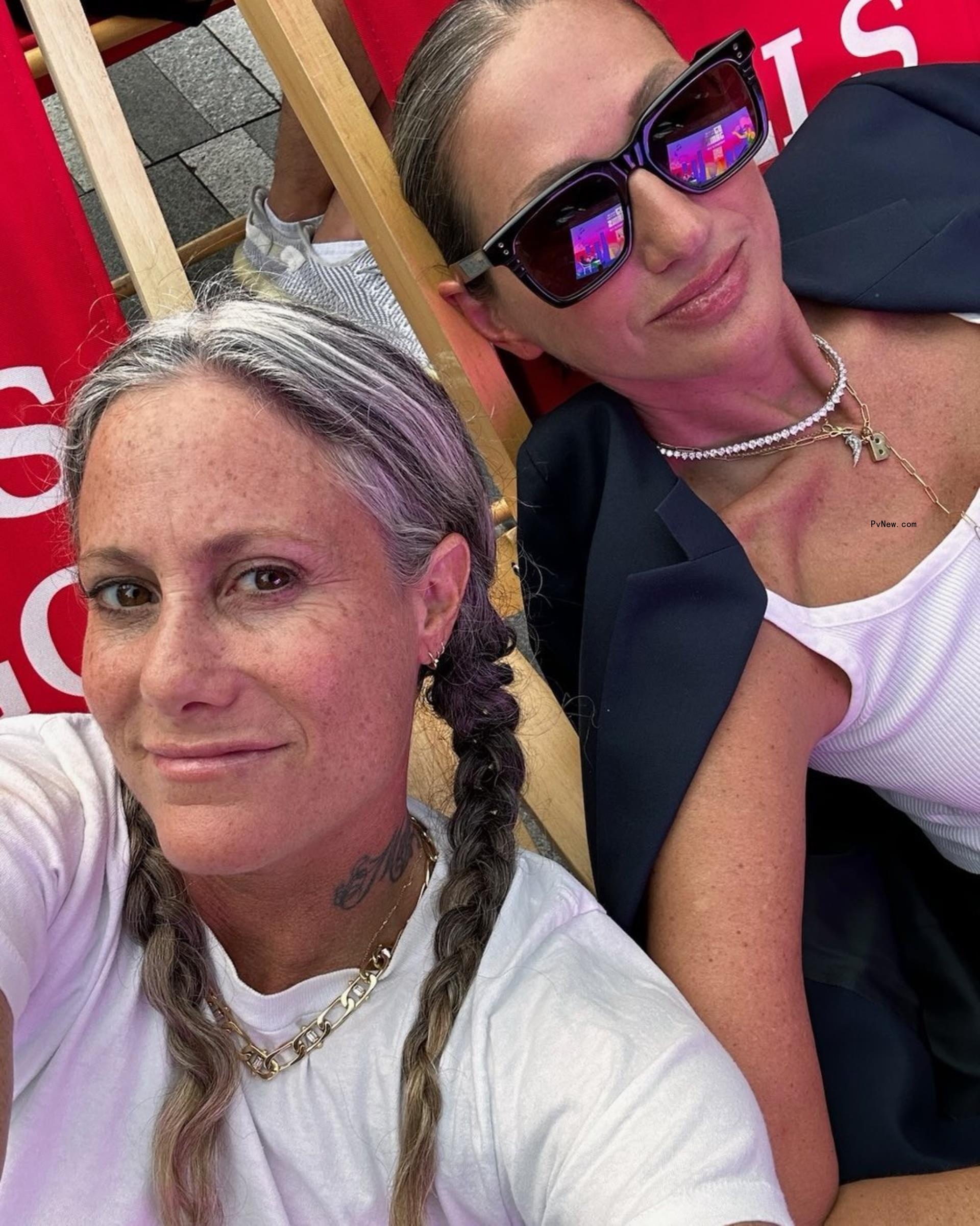 jenna lyons cass bird selfie