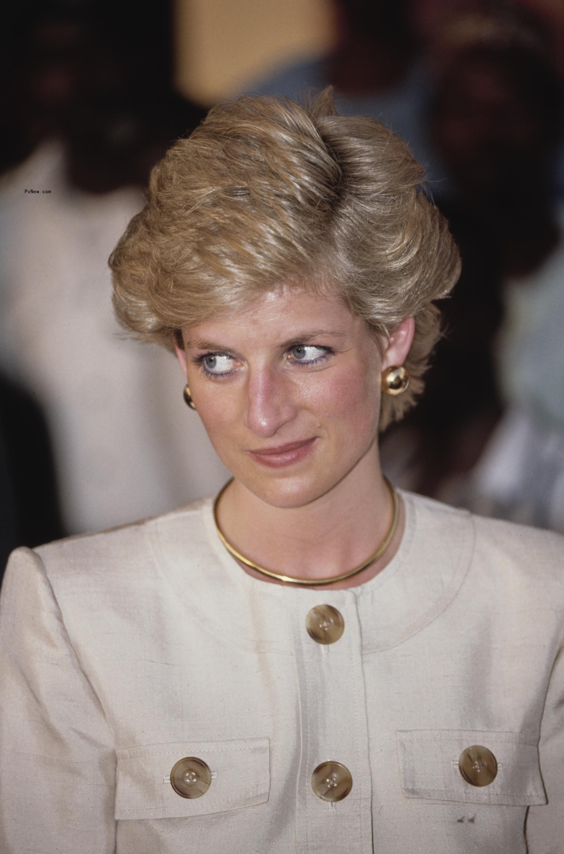 Princess Diana necklace. 