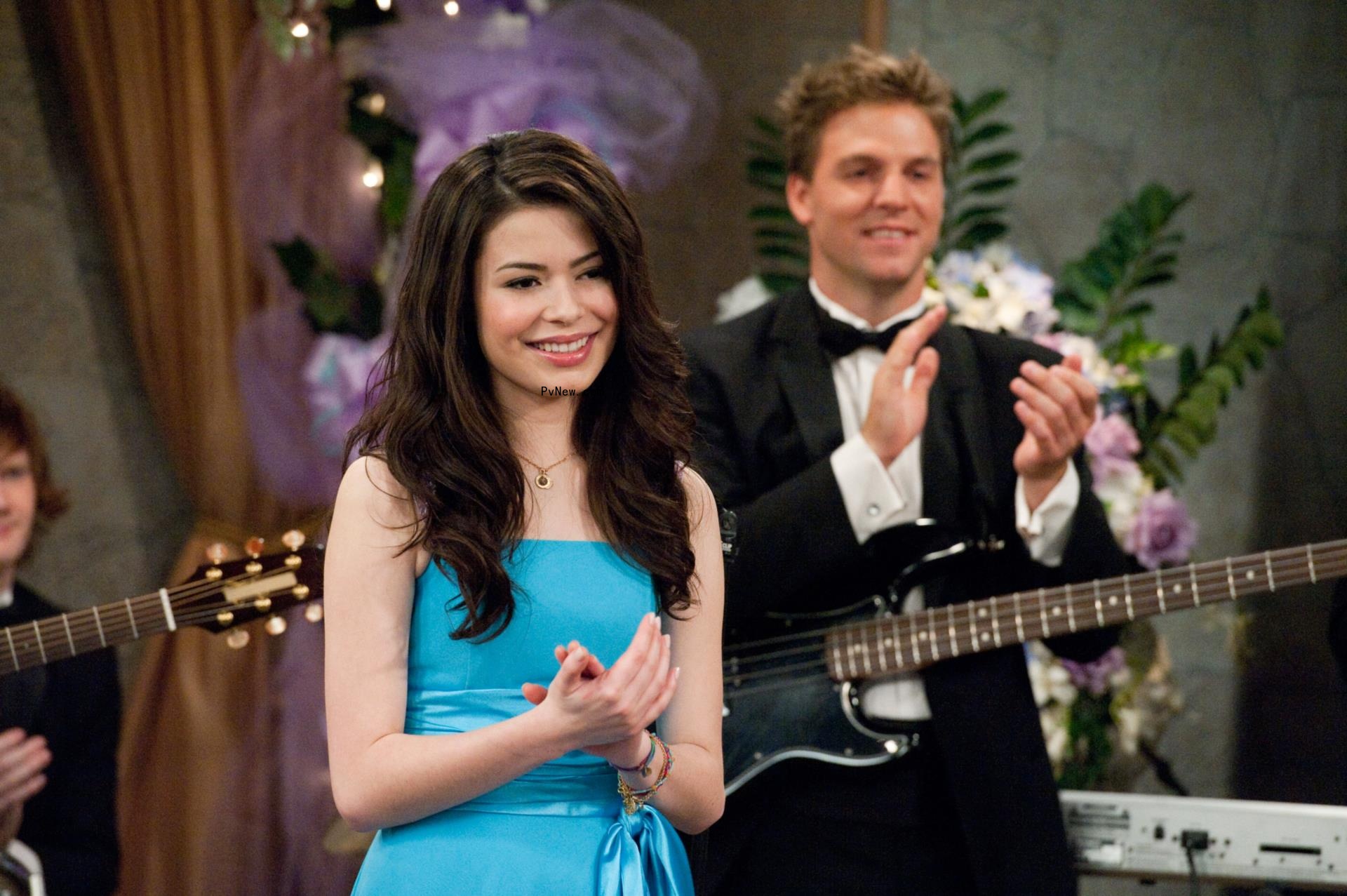Miranda Cosgrove on 