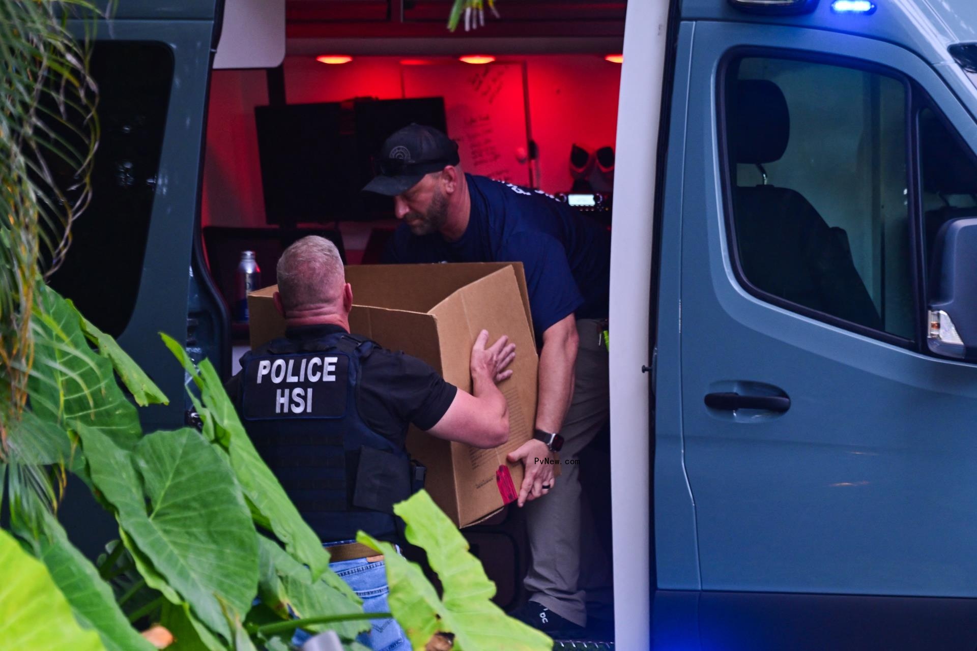 Feds raiding Sean 