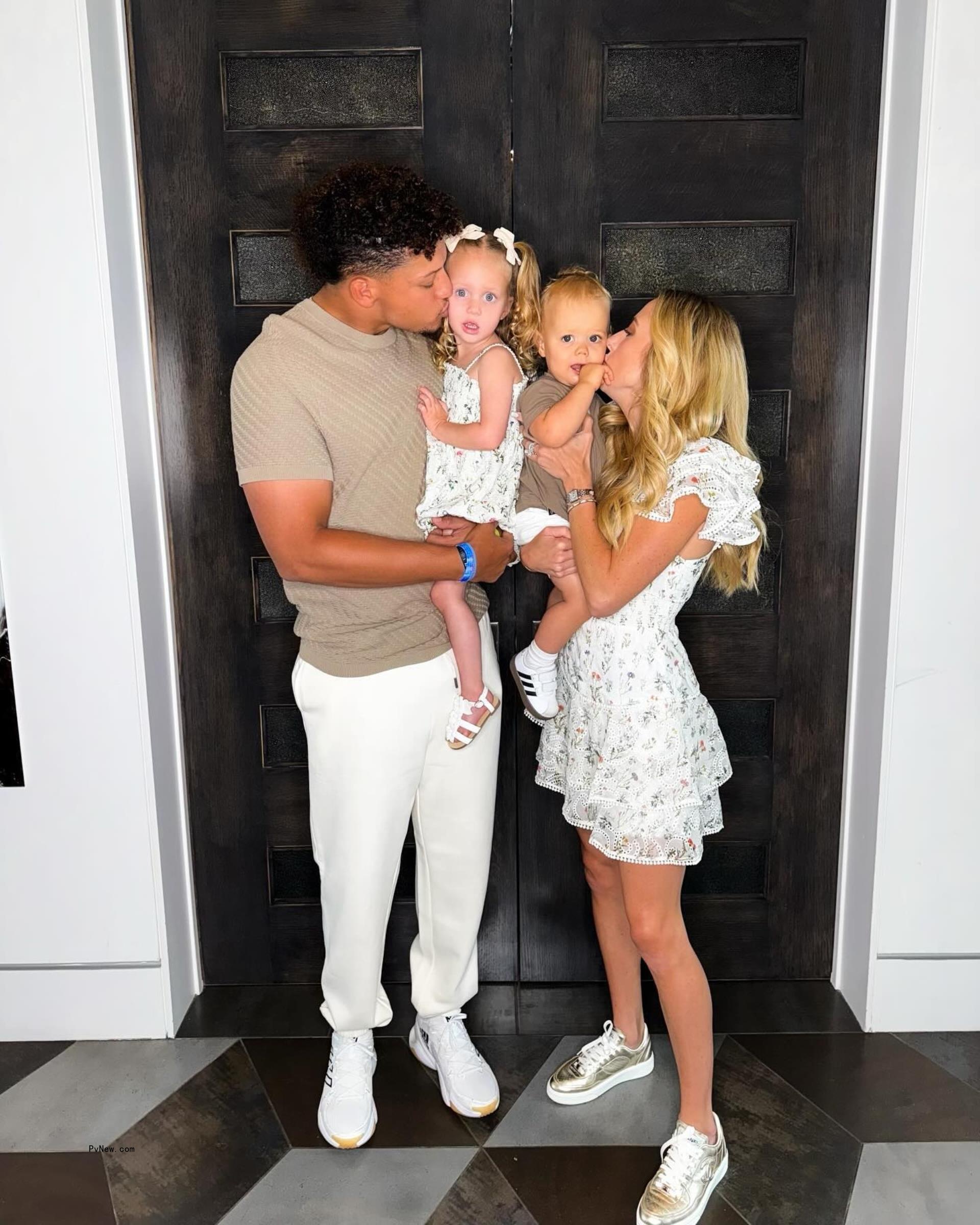 Brittan and Patrick Mahomes with Sterling and Bro<i></i>nze on Mother's Day. 