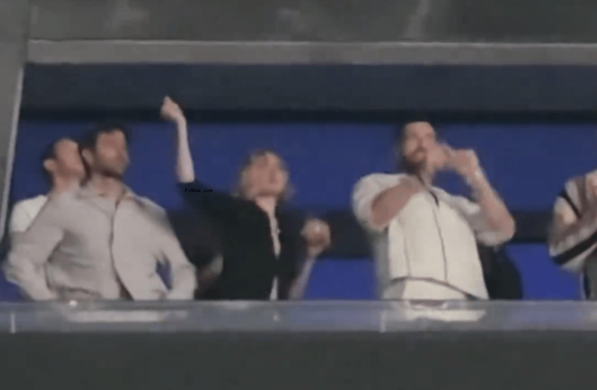 Travis Kelce, Gigi Hadid and Bradley Cooper