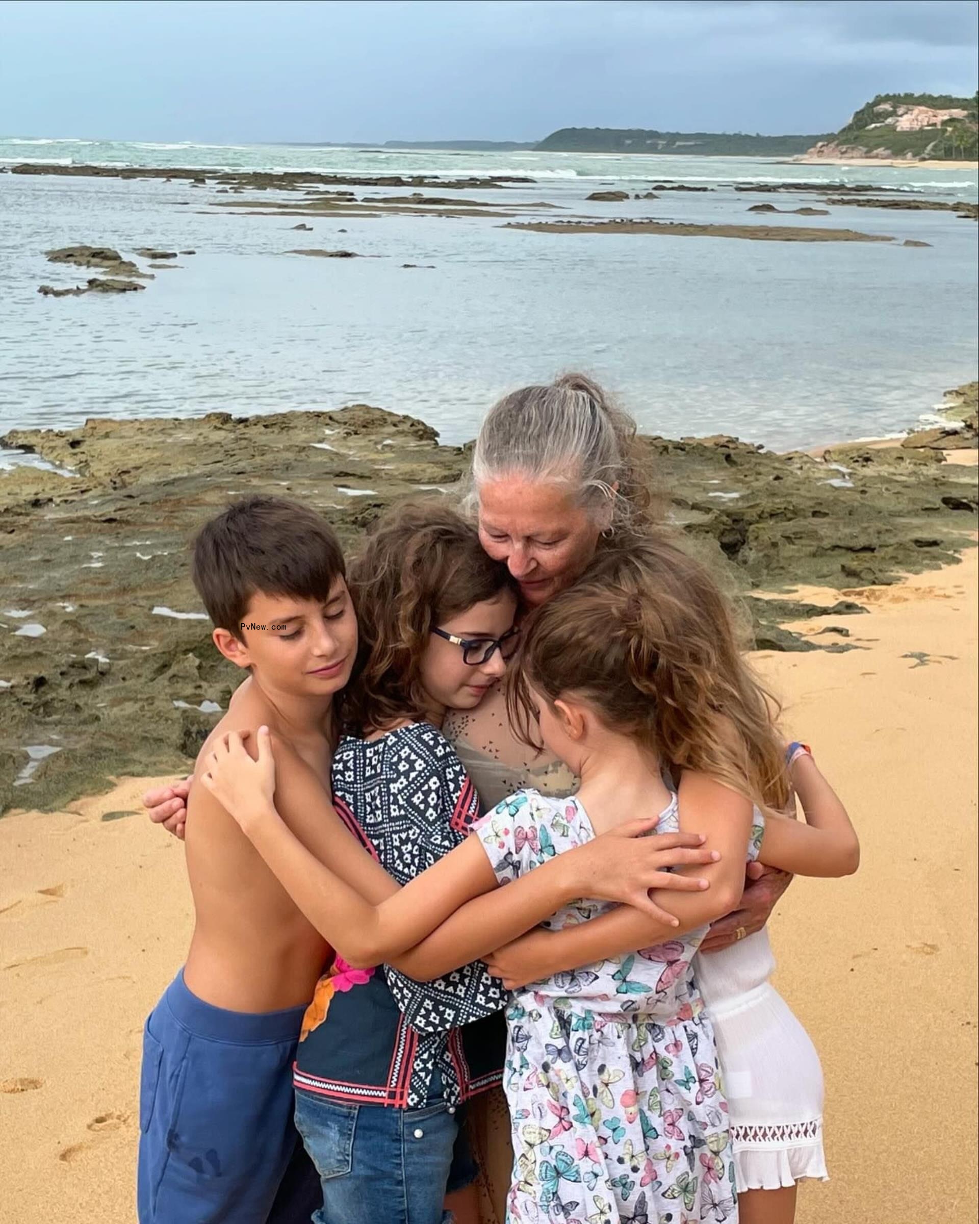 Gisele Bündchen's mom and kids