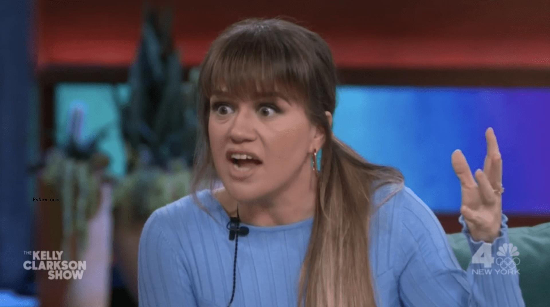 Kelly Clarkson on 