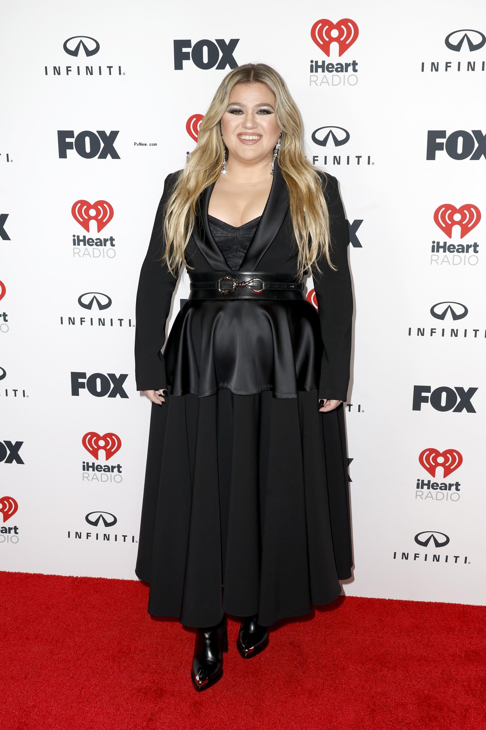 Kelly Clarkson on a red carpet in 2023. 