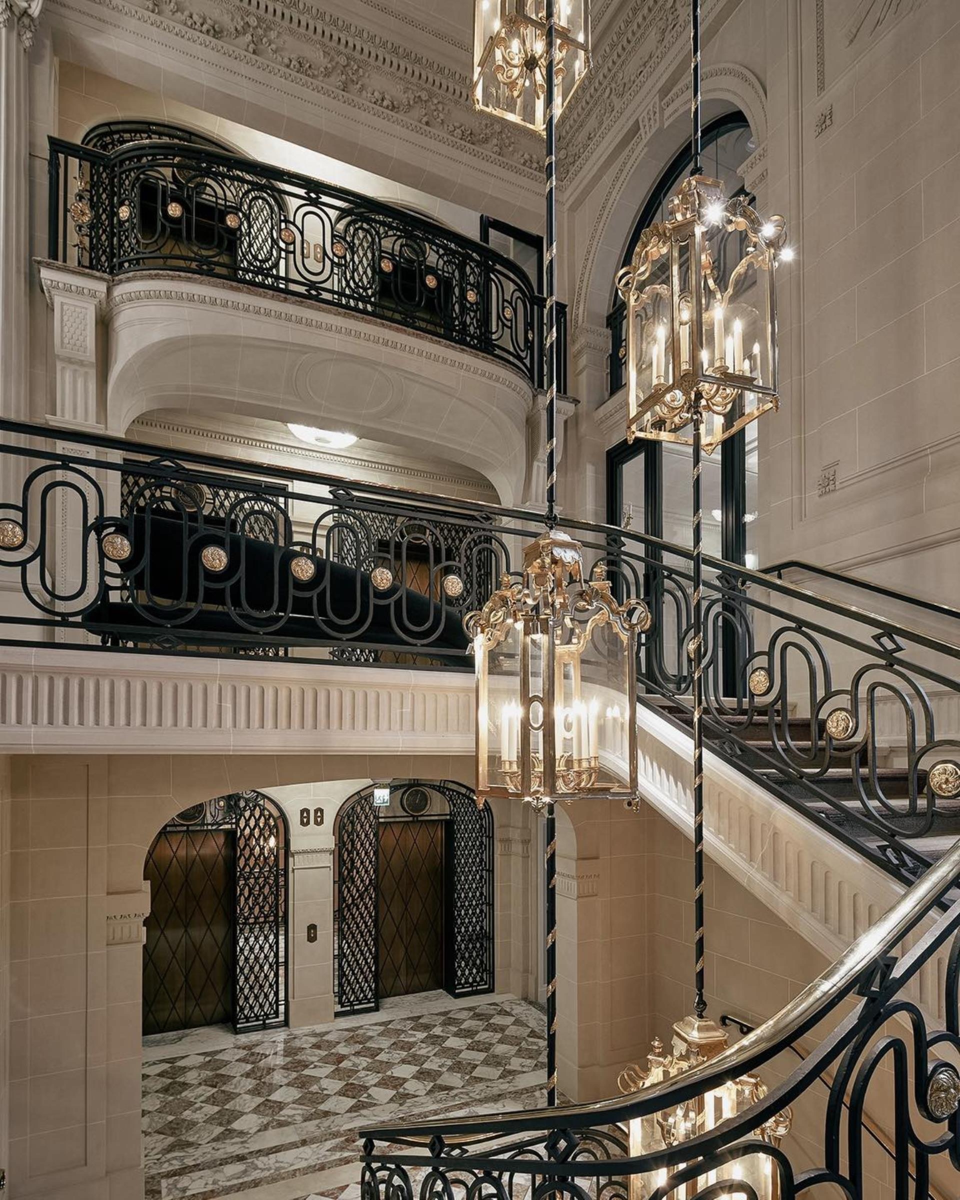 Hôtel De Crillon lobby