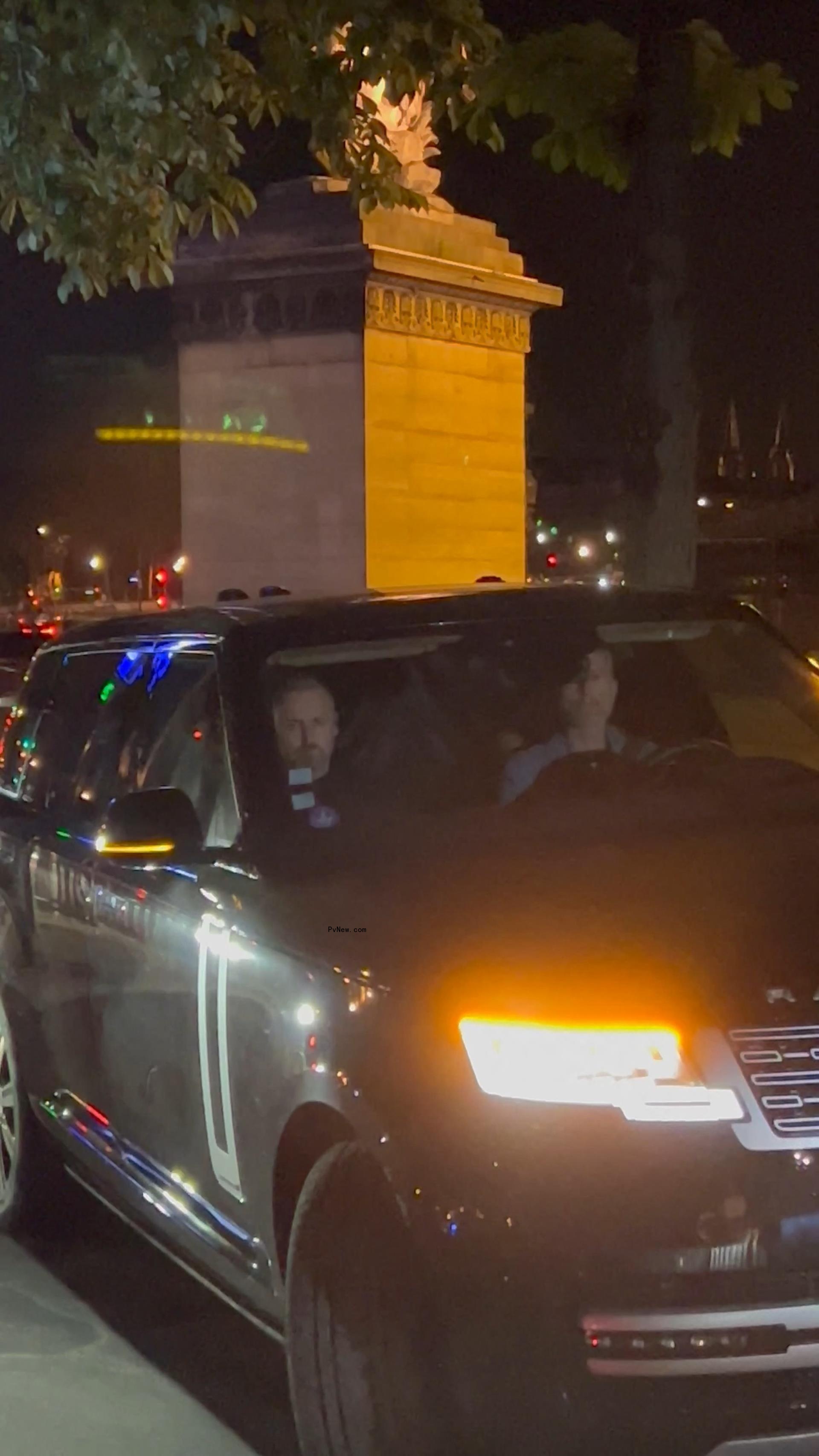 Taylor Swift's black SUV at her hotel.